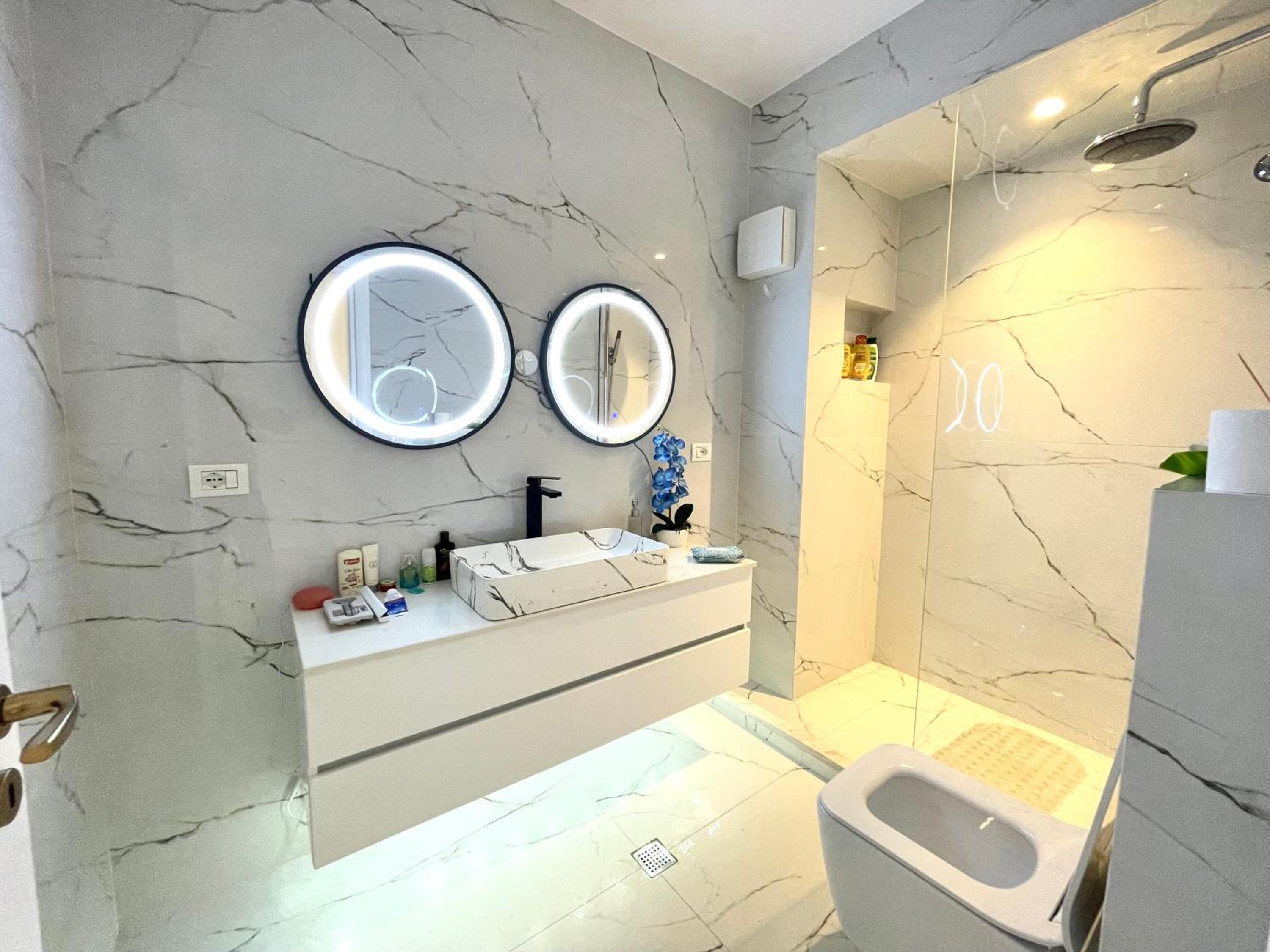 Durres Currila Modern Luxury STUNNING Beach Views