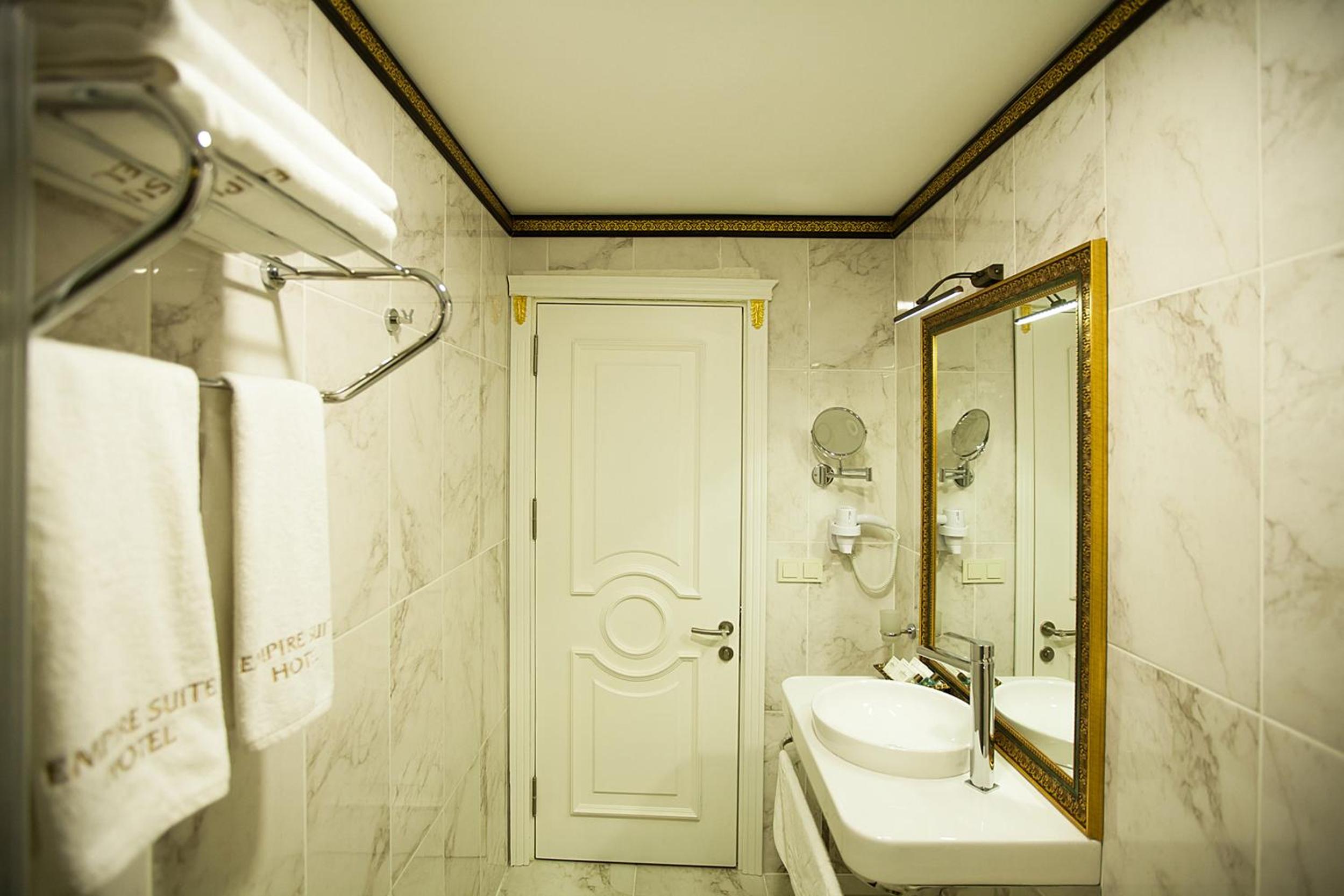 Empire Suite Hotel - Image 65