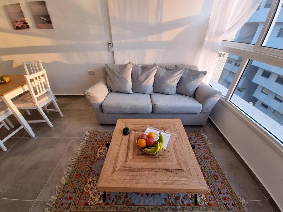 Beautiful 2-Bedroom Sea-View apartment