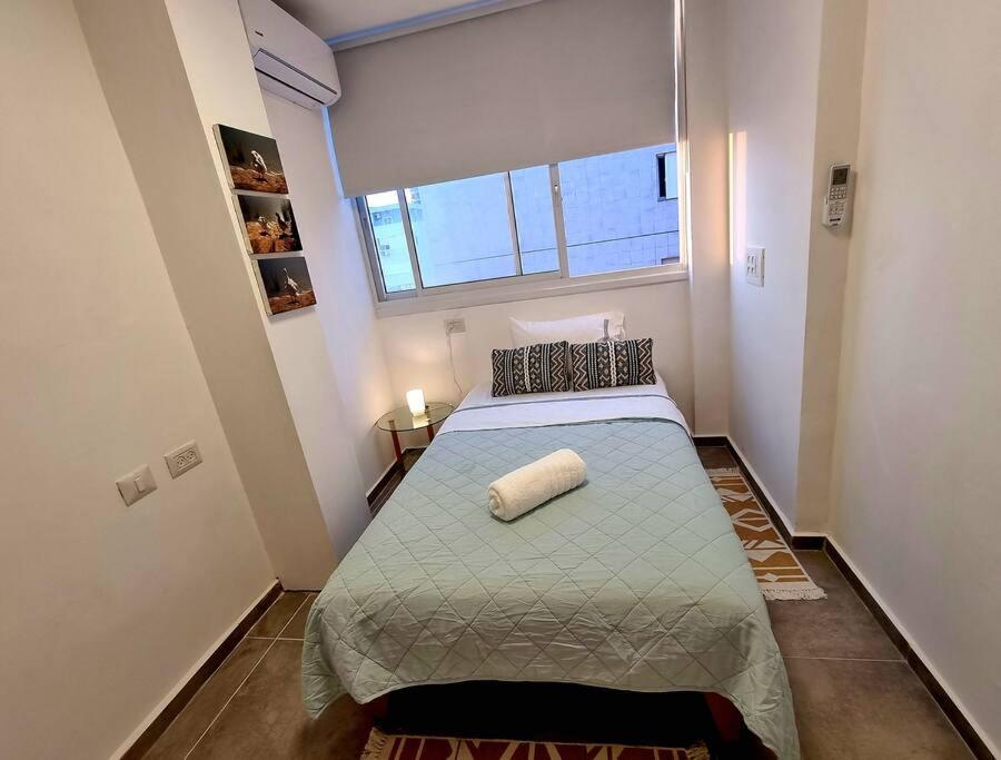 Beautiful 2-Bedroom Sea-View apartment