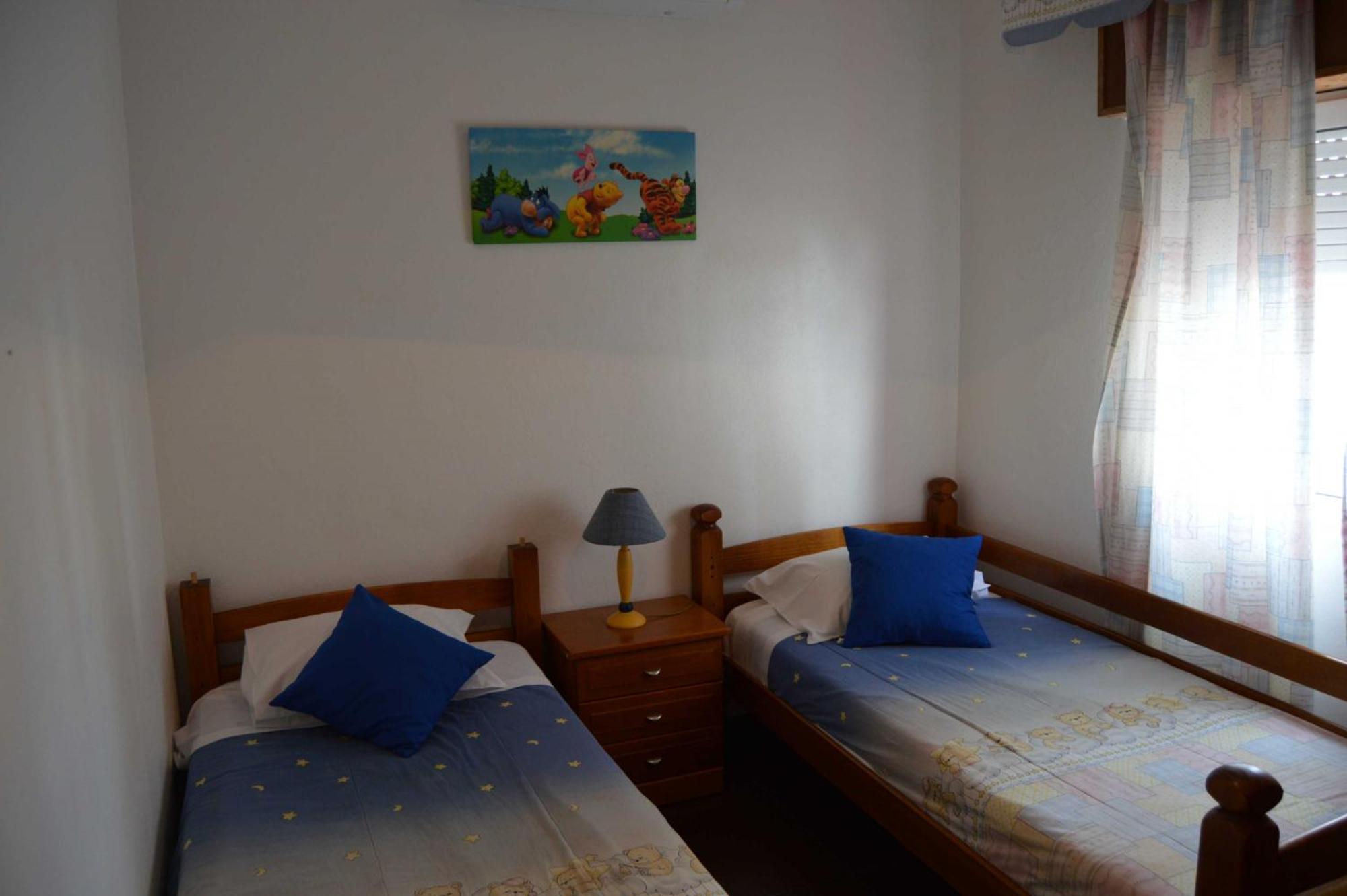 Casa Rosa en Monte Gordo — hotel room