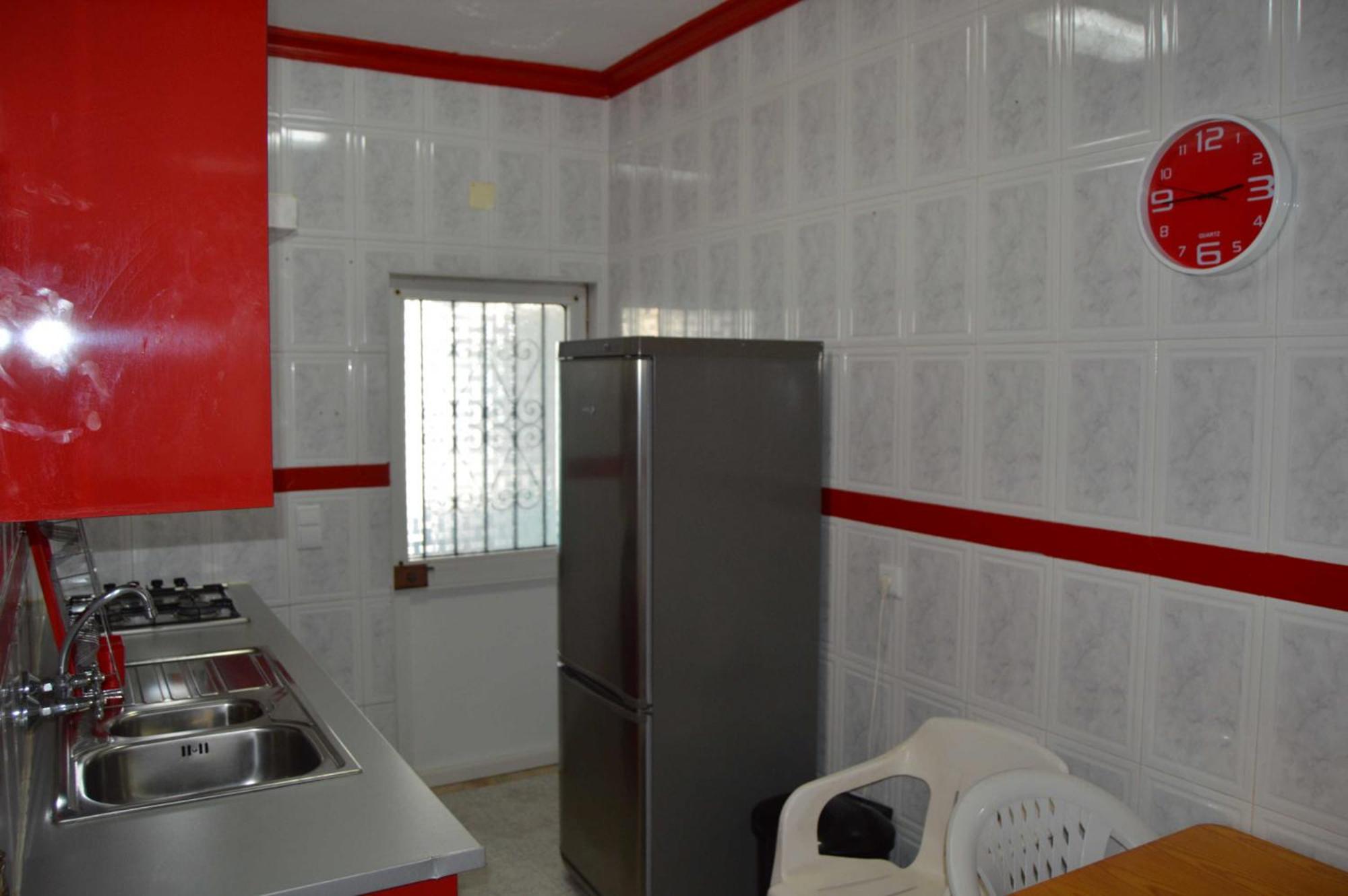 Casa Rosa en Monte Gordo — kitchen
