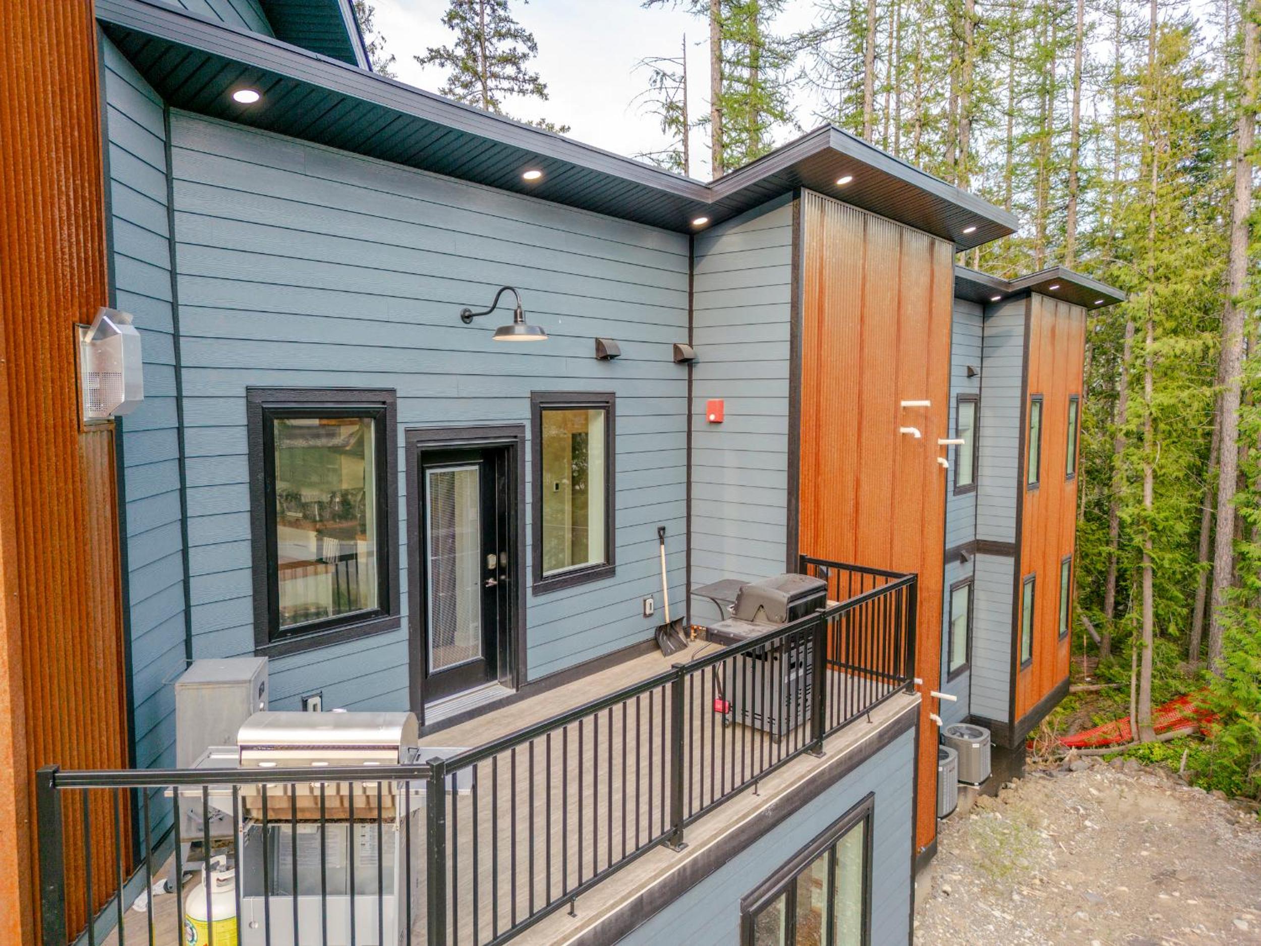 Ski in Ski Out with Huge Game Room and Hot Tub