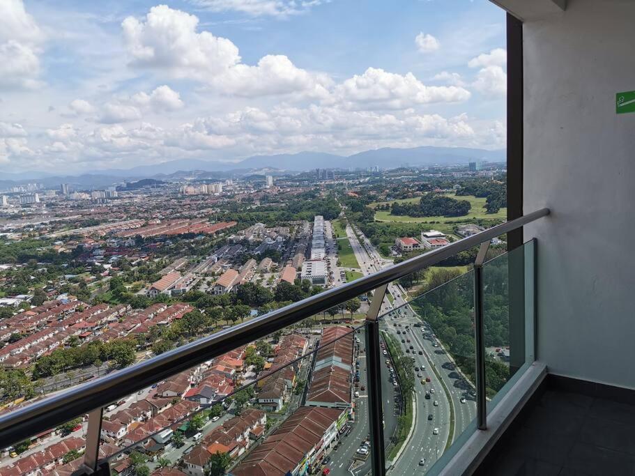 G Studio Swimming Pool View@EVO BANGI NETFLIX+WIFI photo 2