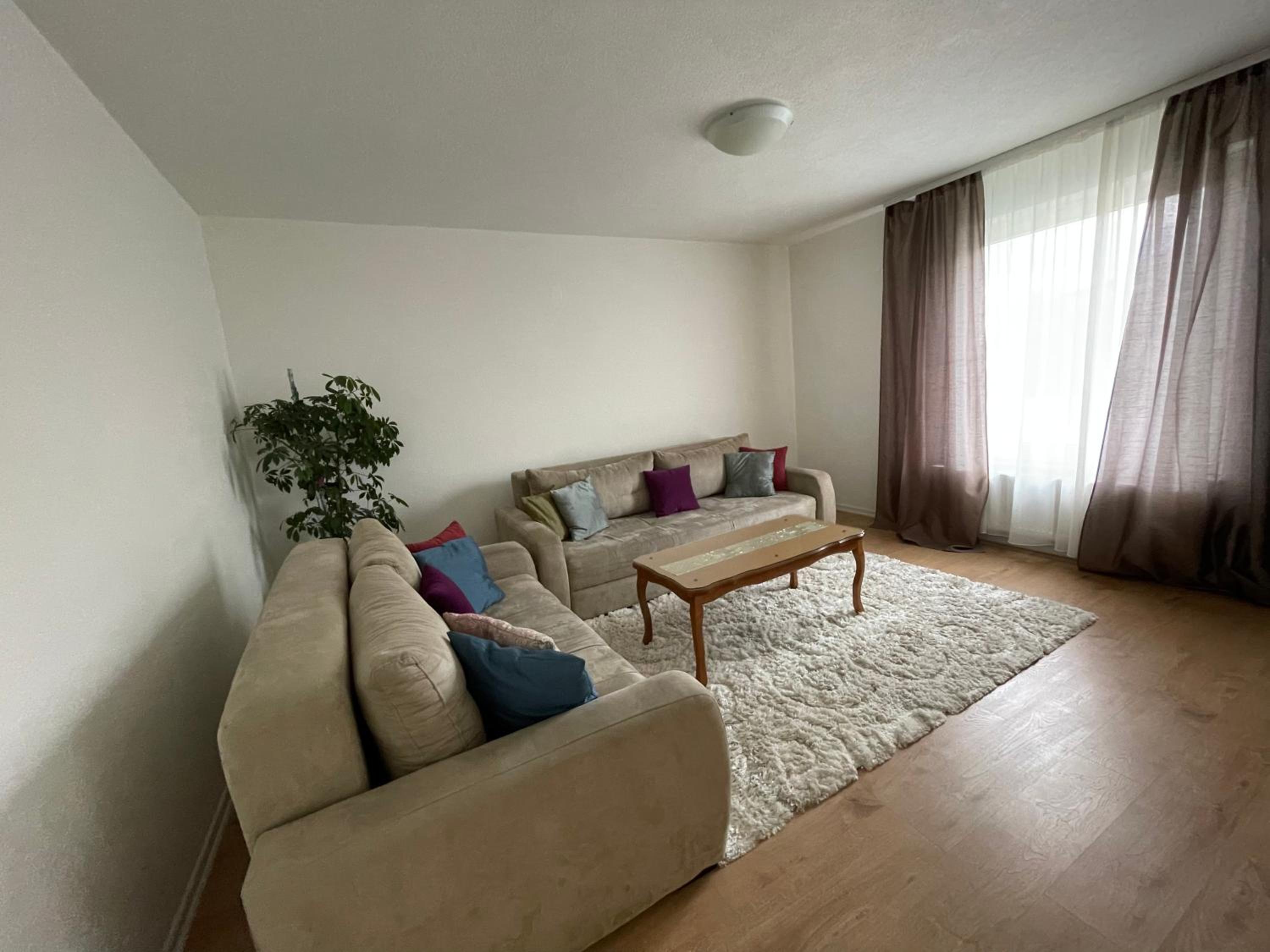 Sunny Garden Apartment