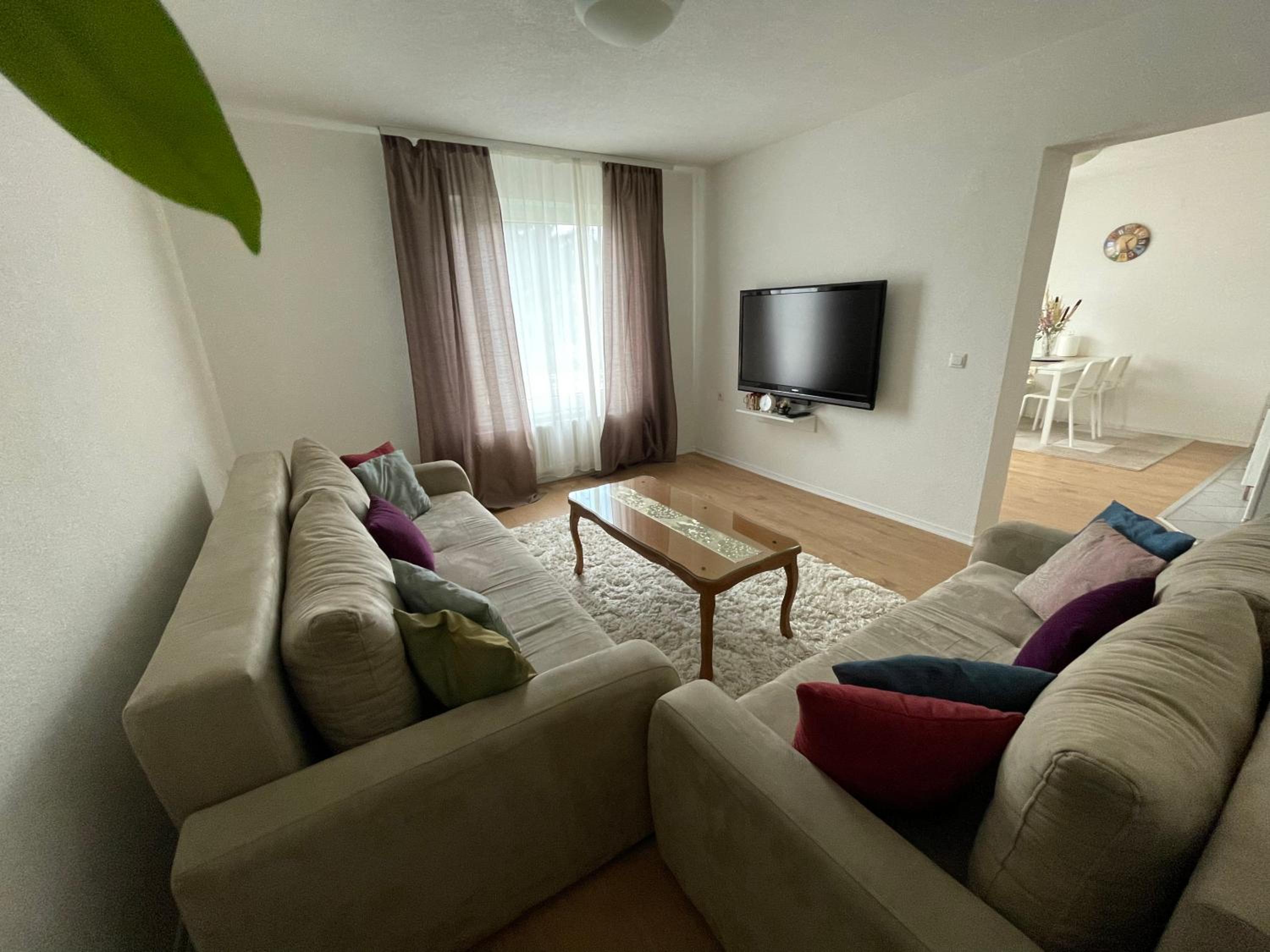 Sunny Garden Apartment