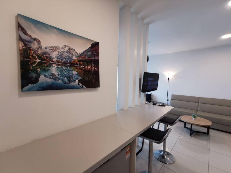 G2 Studio Pool View @ EVO SOHO BANGI NETFLIX+WIFI photo 3