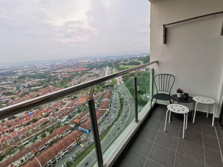 G2 Studio Pool View @ EVO SOHO BANGI NETFLIX+WIFI photo 6