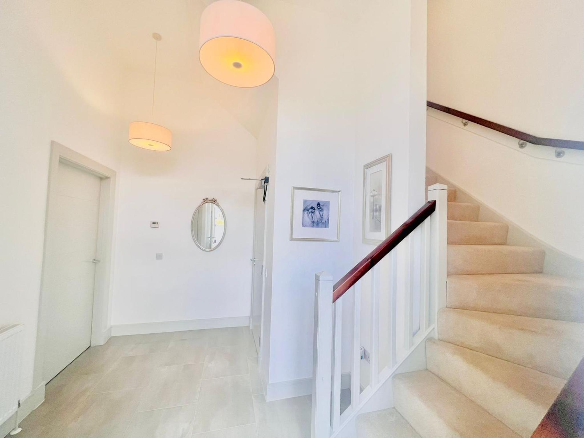 Great Glen Townhouse Inverness - Entire 3 Story Townhouse