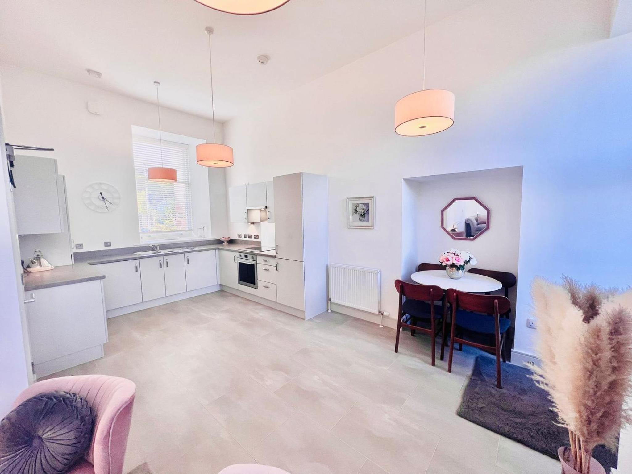 Great Glen Townhouse Inverness - Entire 3 Story Townhouse