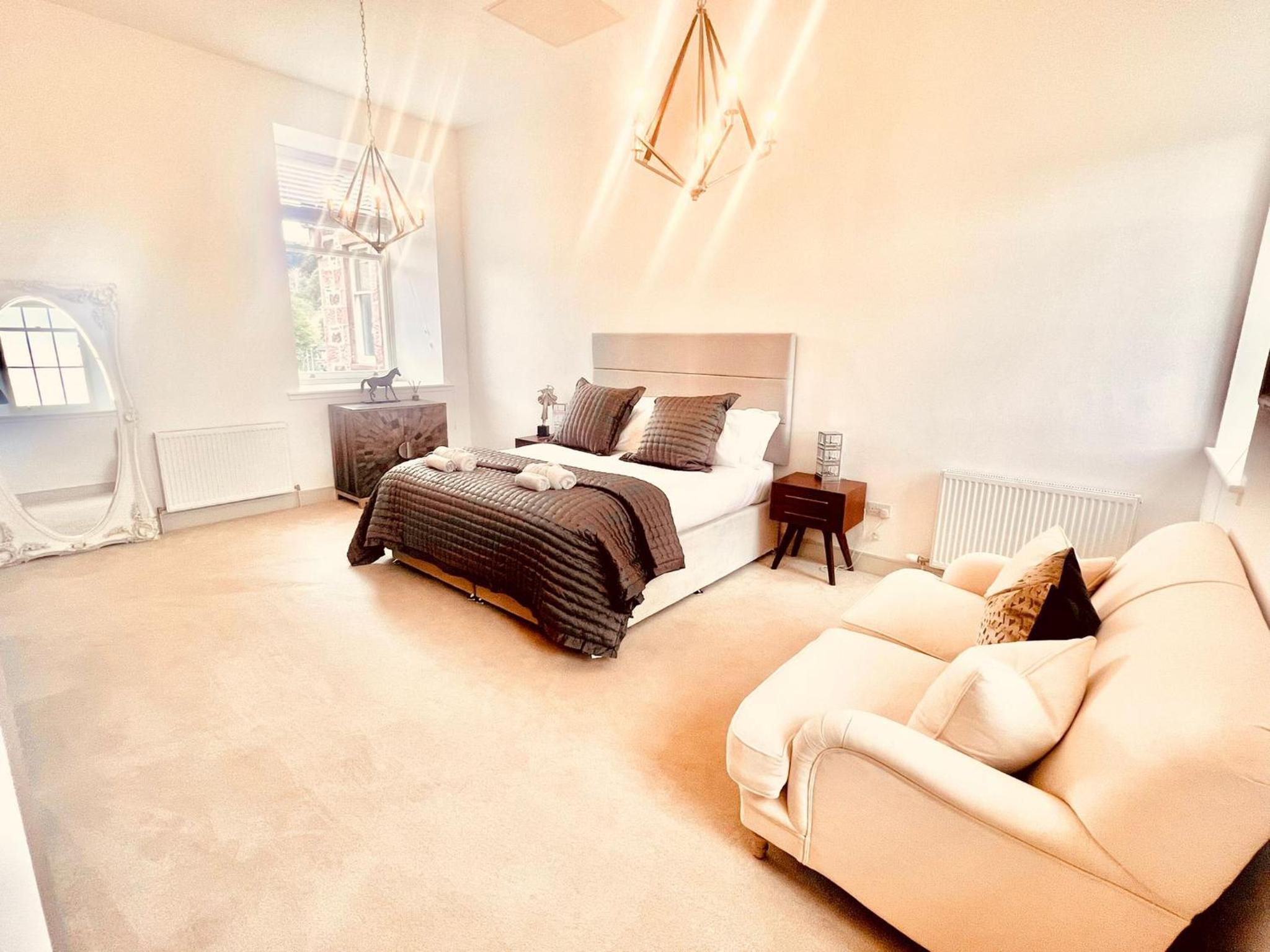 Great Glen Townhouse Inverness - Entire 3 Story Townhouse