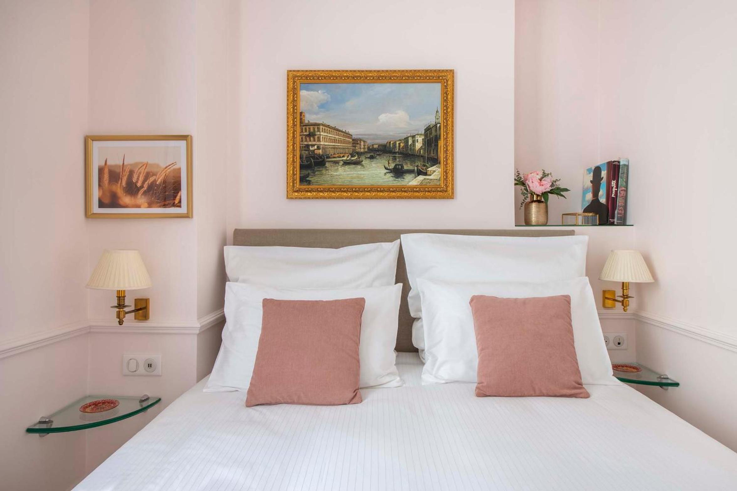 LE BEAU MARAIS - Luxury Apartments, AIR COND, LIFT