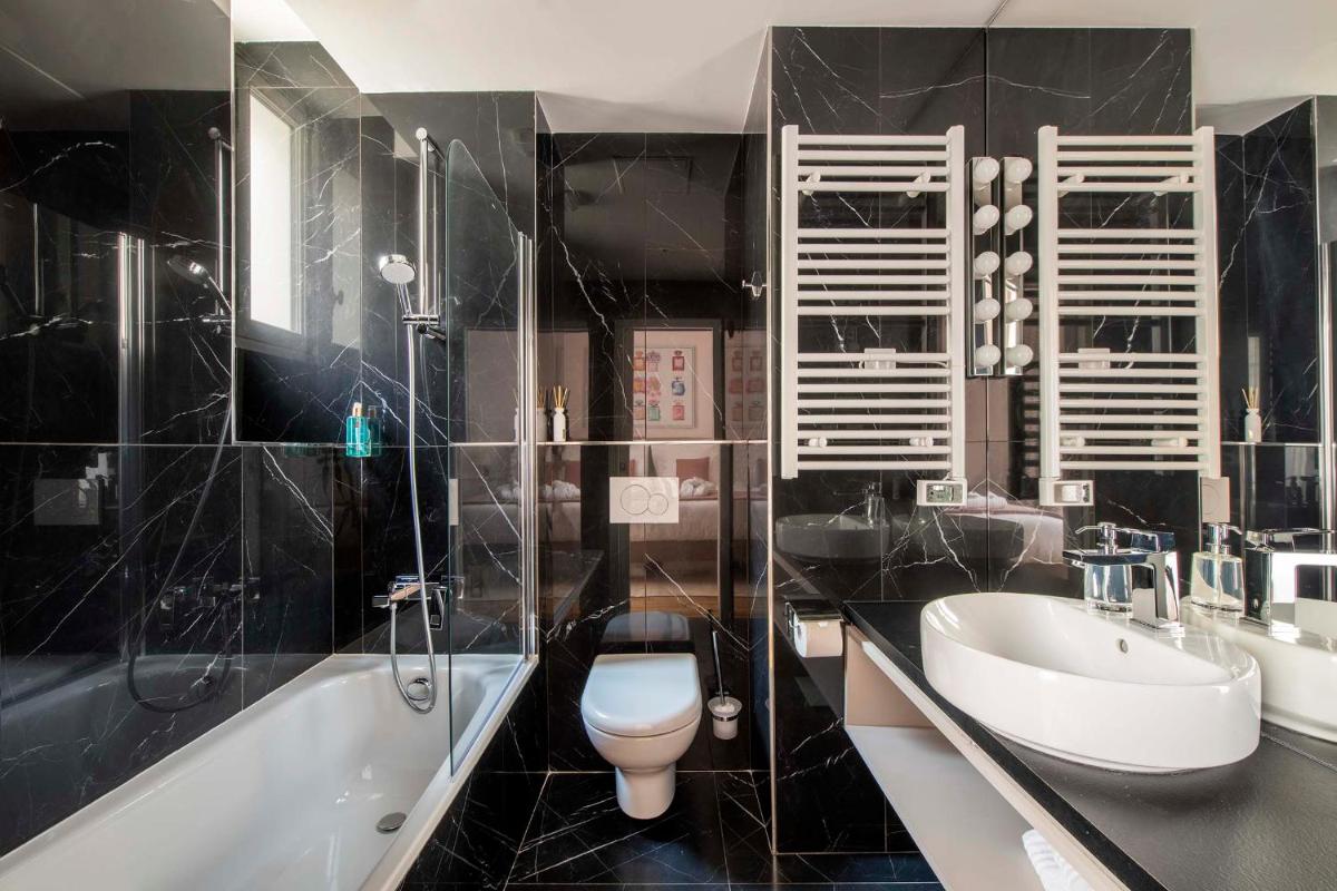 LE BEAU MARAIS - Luxury Apartments, AIR COND, LIFT