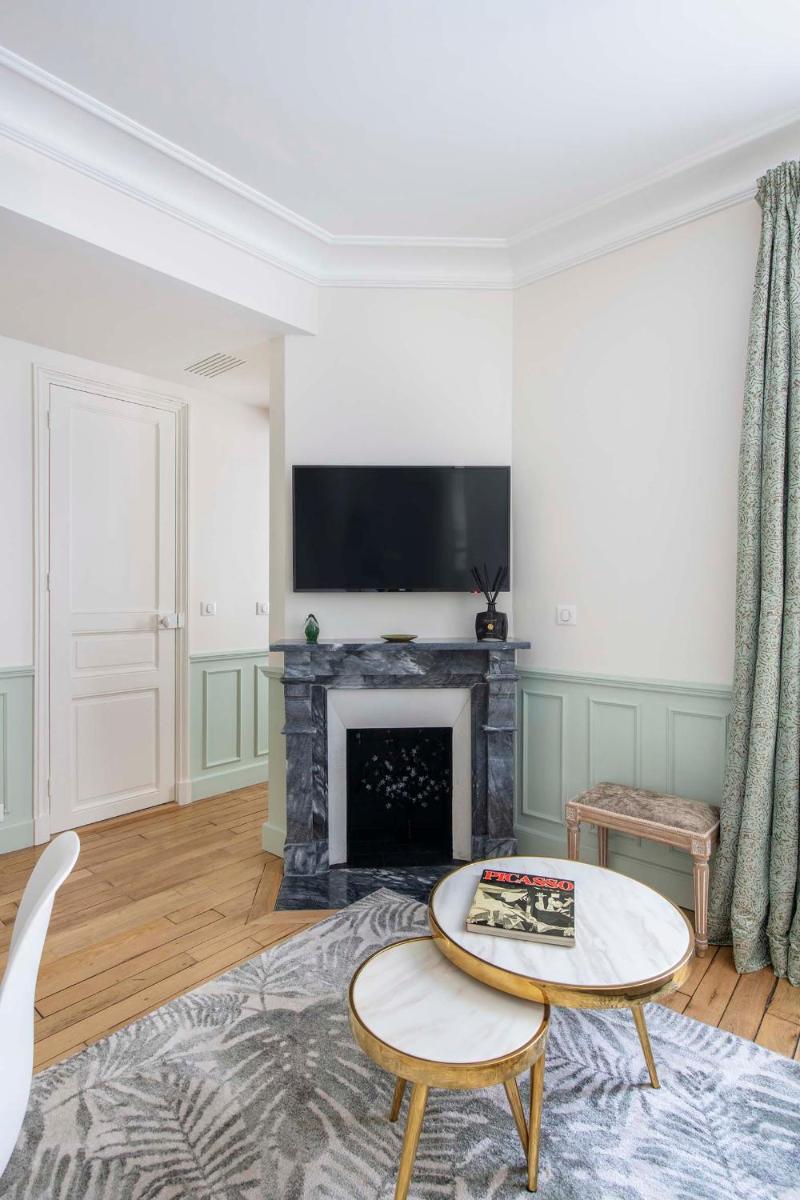 LE BEAU MARAIS - Luxury Apartments, AIR COND, LIFT