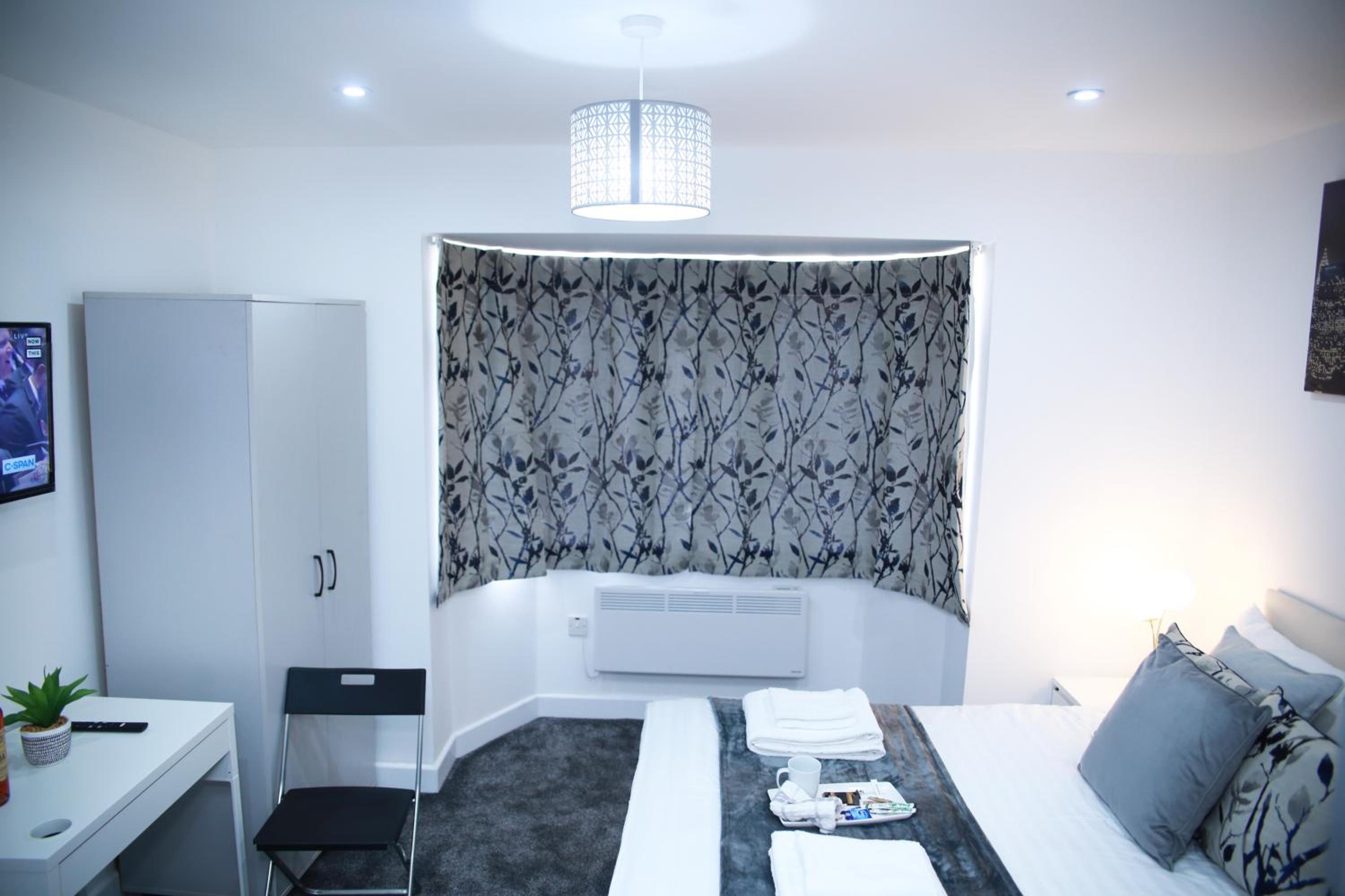 Apartment - Sleeps 5 & Free Parking