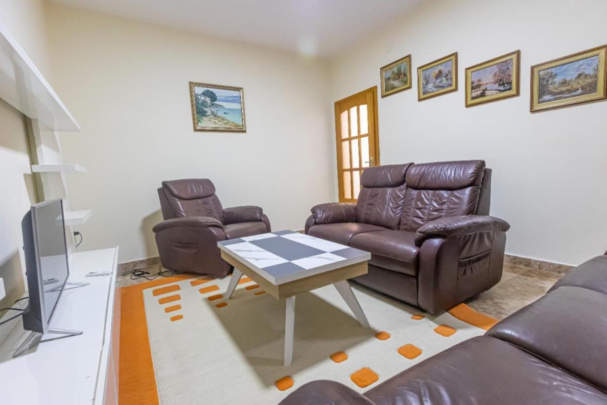 Relax Hostel