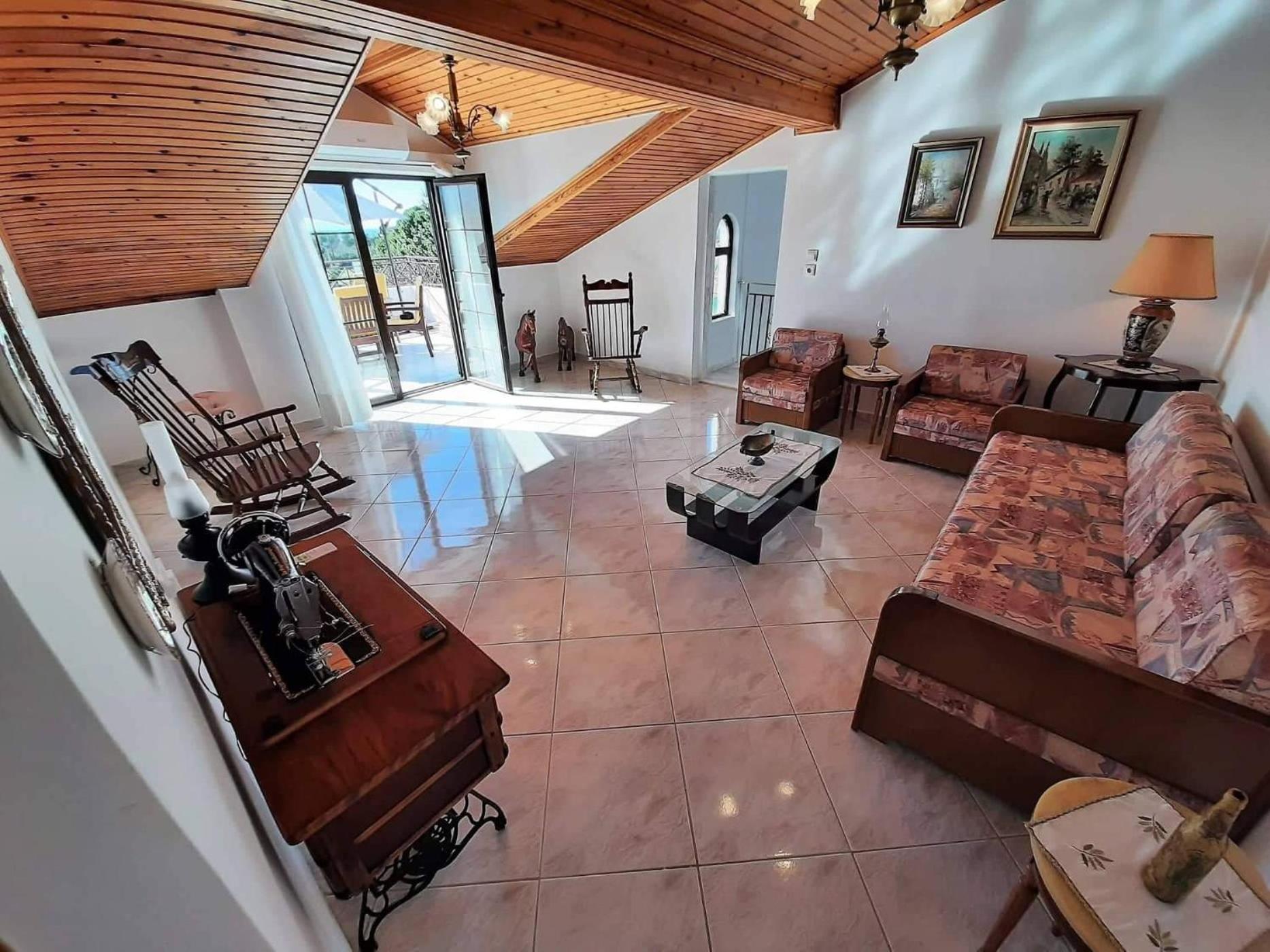 ARCHONTISSA Lagonisi villa