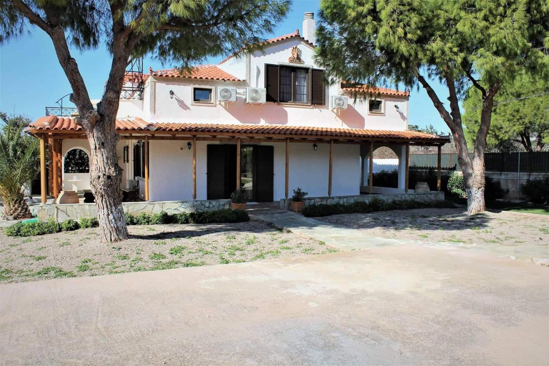 ARCHONTISSA Lagonisi villa