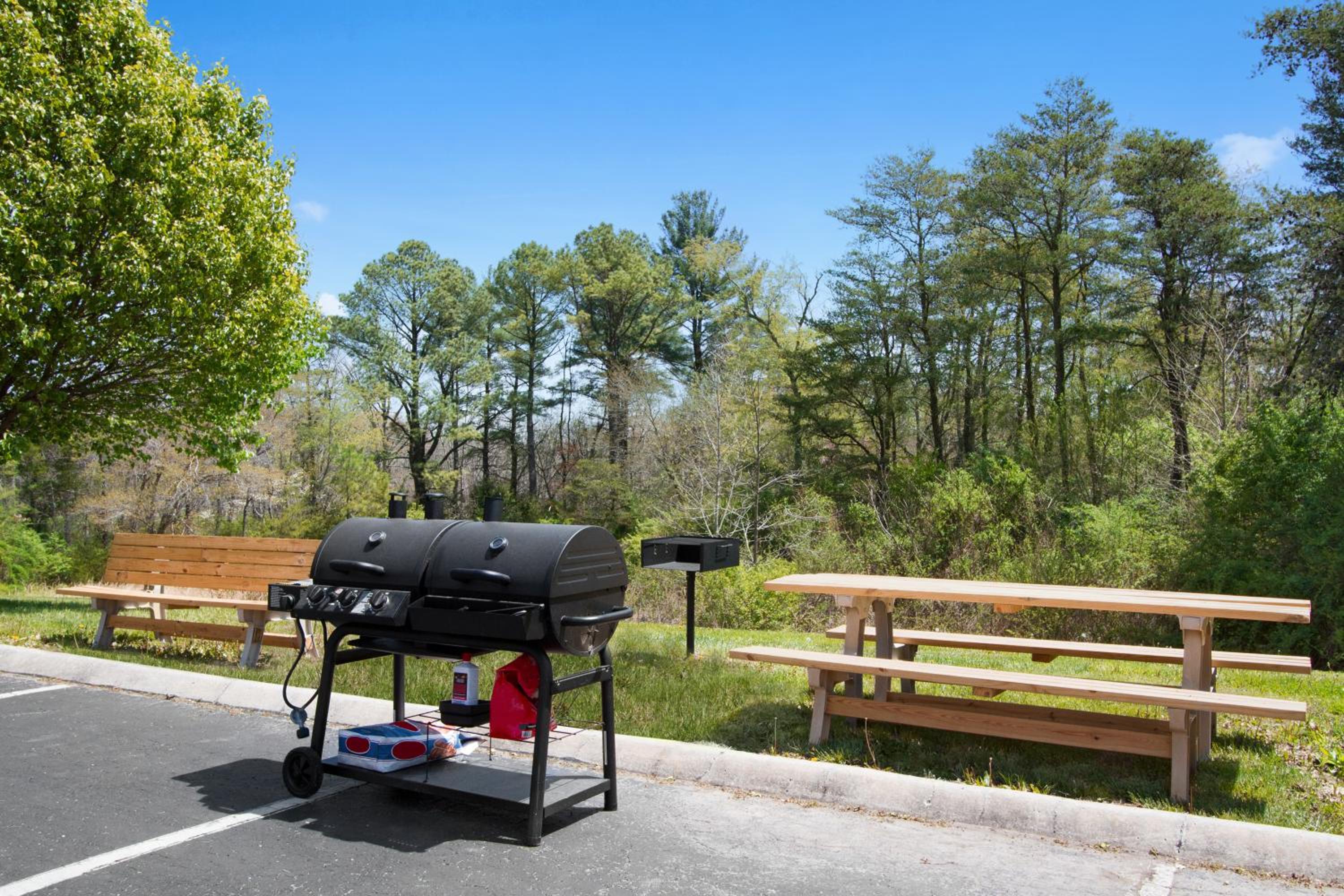 Crossville Vacations - Baymont by Wyndham Crossville - Property Image 5