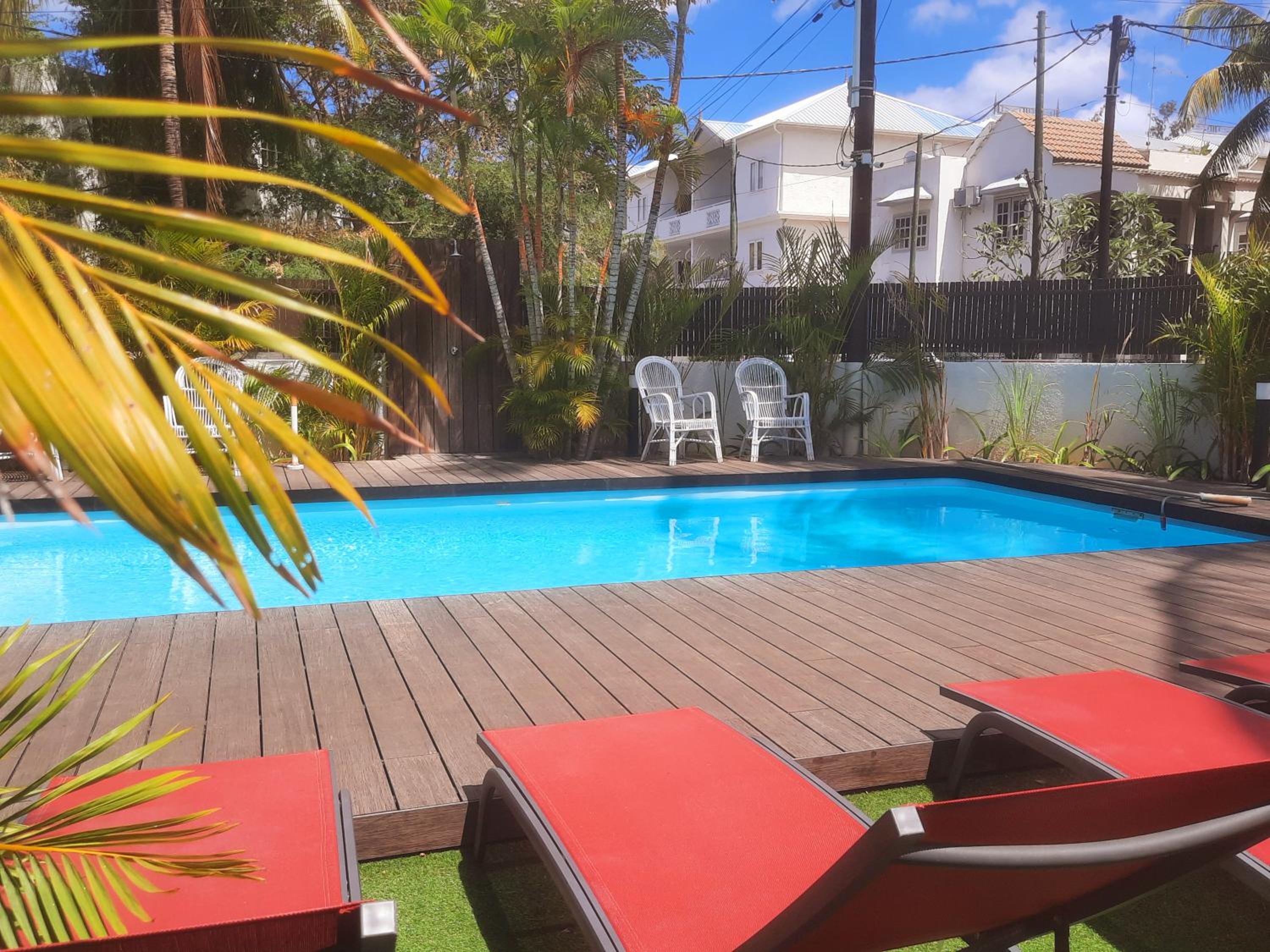 Modern apartment - Excellent location 50m from the beach, restaurants, bars, shops view 2