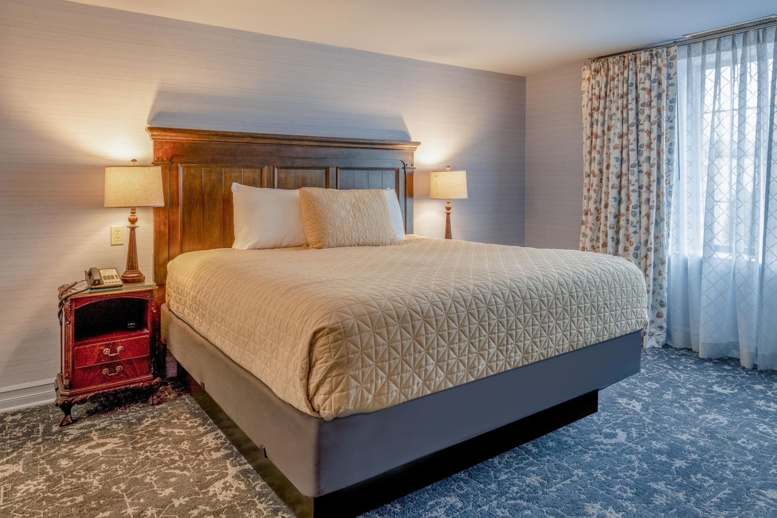 Red Coach Inn