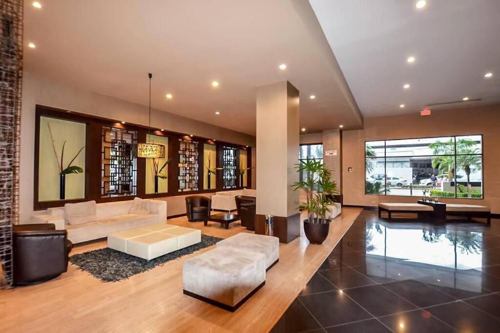 Ecusuites Empresarial Torre Sol II & Torre Medica 98 view 5