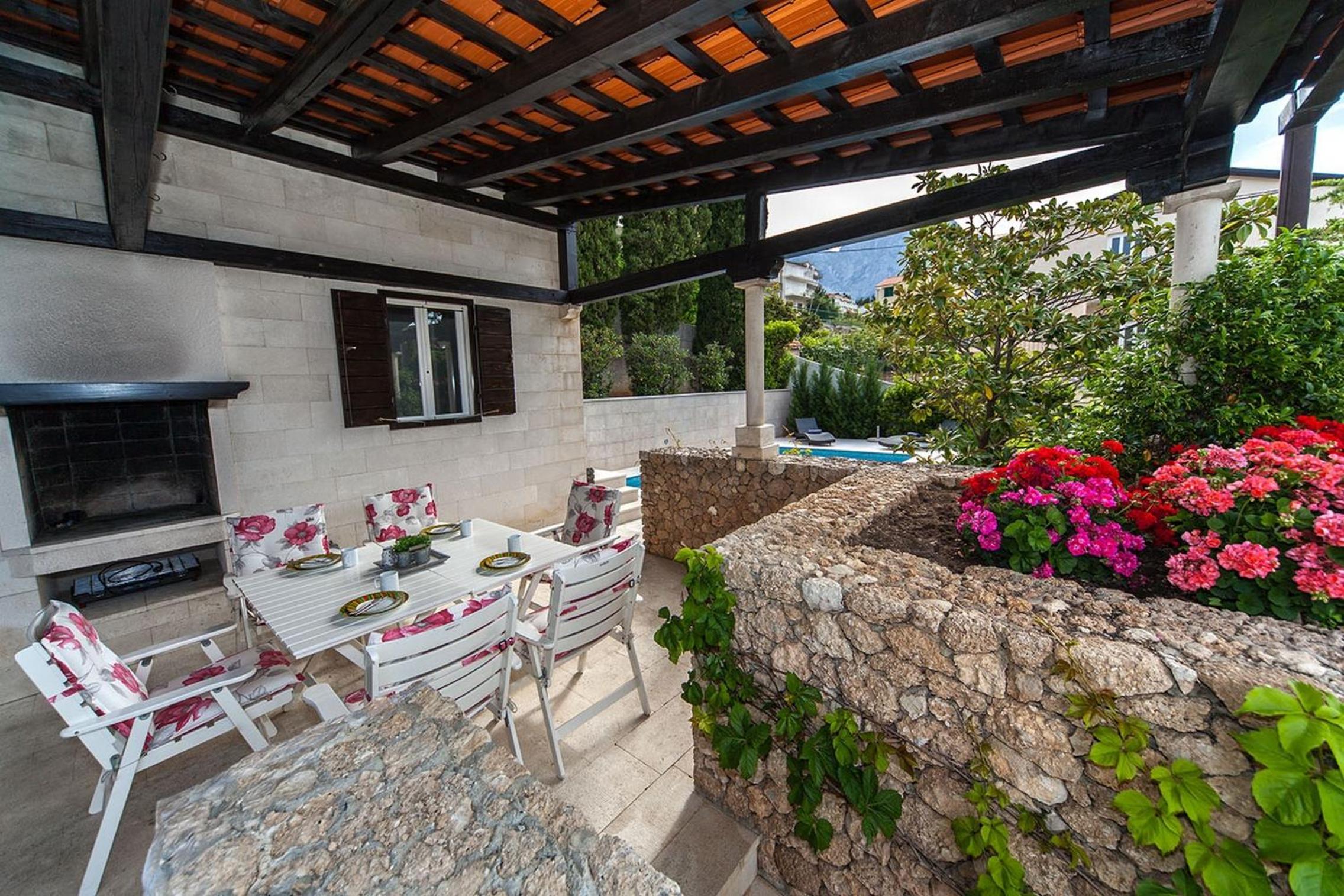 Villa Skalinada - Pool, Sea View & Private Path to Beach I Baška Voda