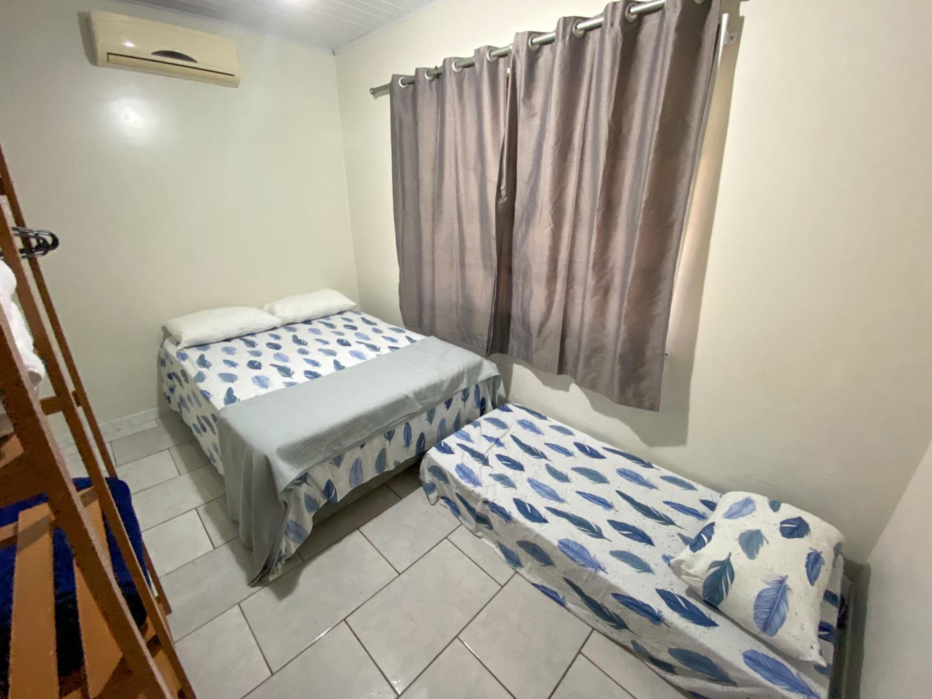 SUA CASA DE FÉRIAS 5 MINUTOS a pé do BETO CARRERO!