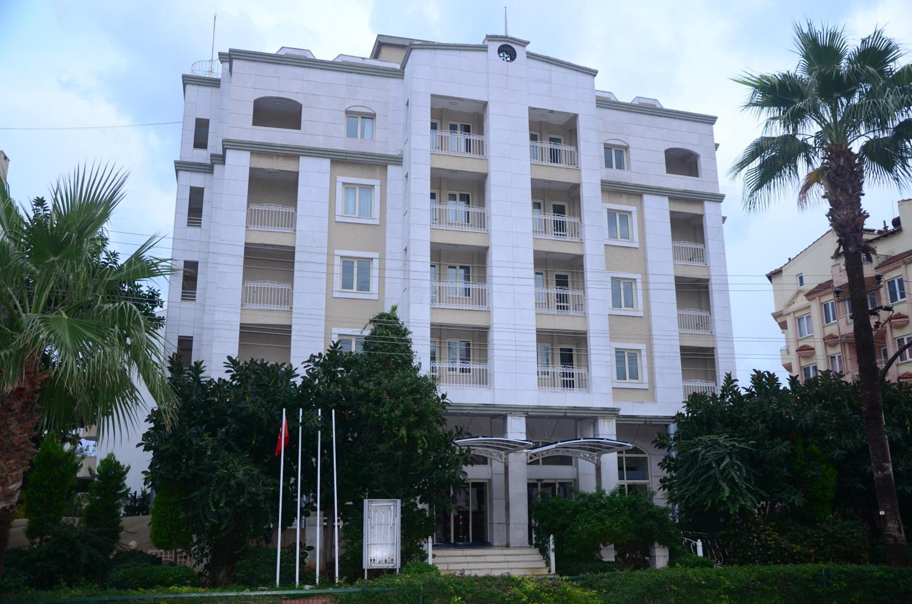 Almena Hotel - Image 25