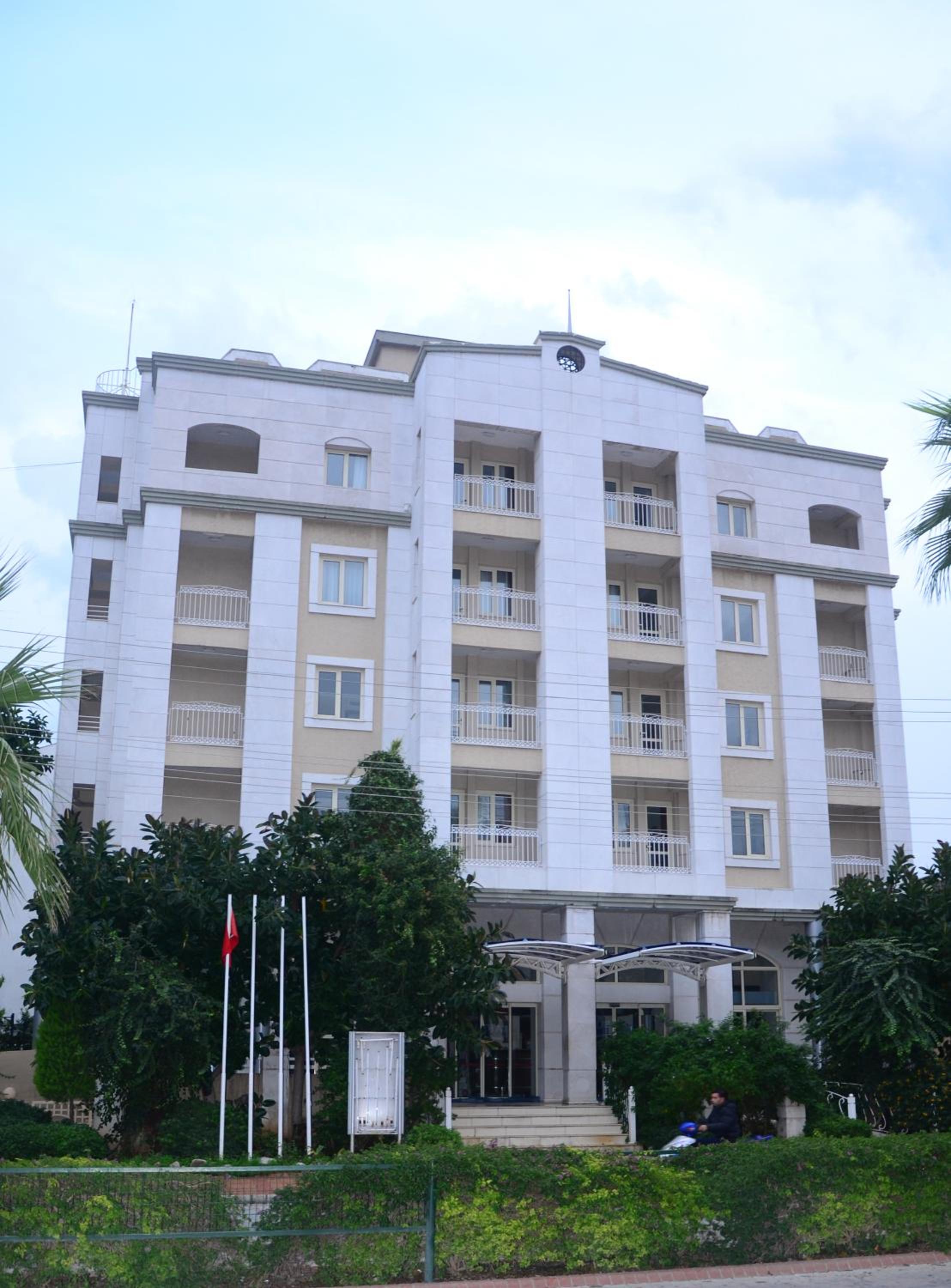 Almena Hotel - Image 28