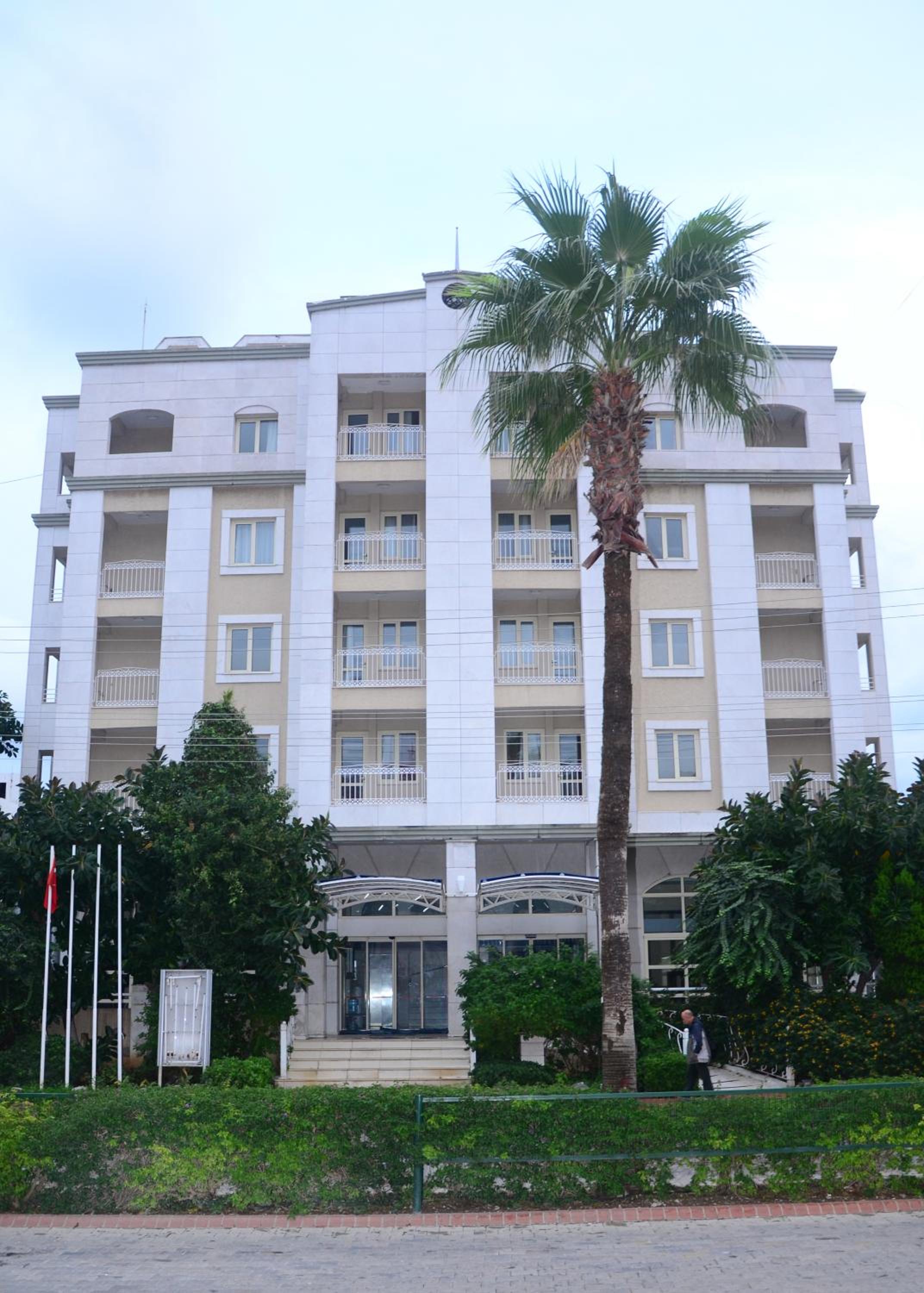 Almena Hotel - Image 24