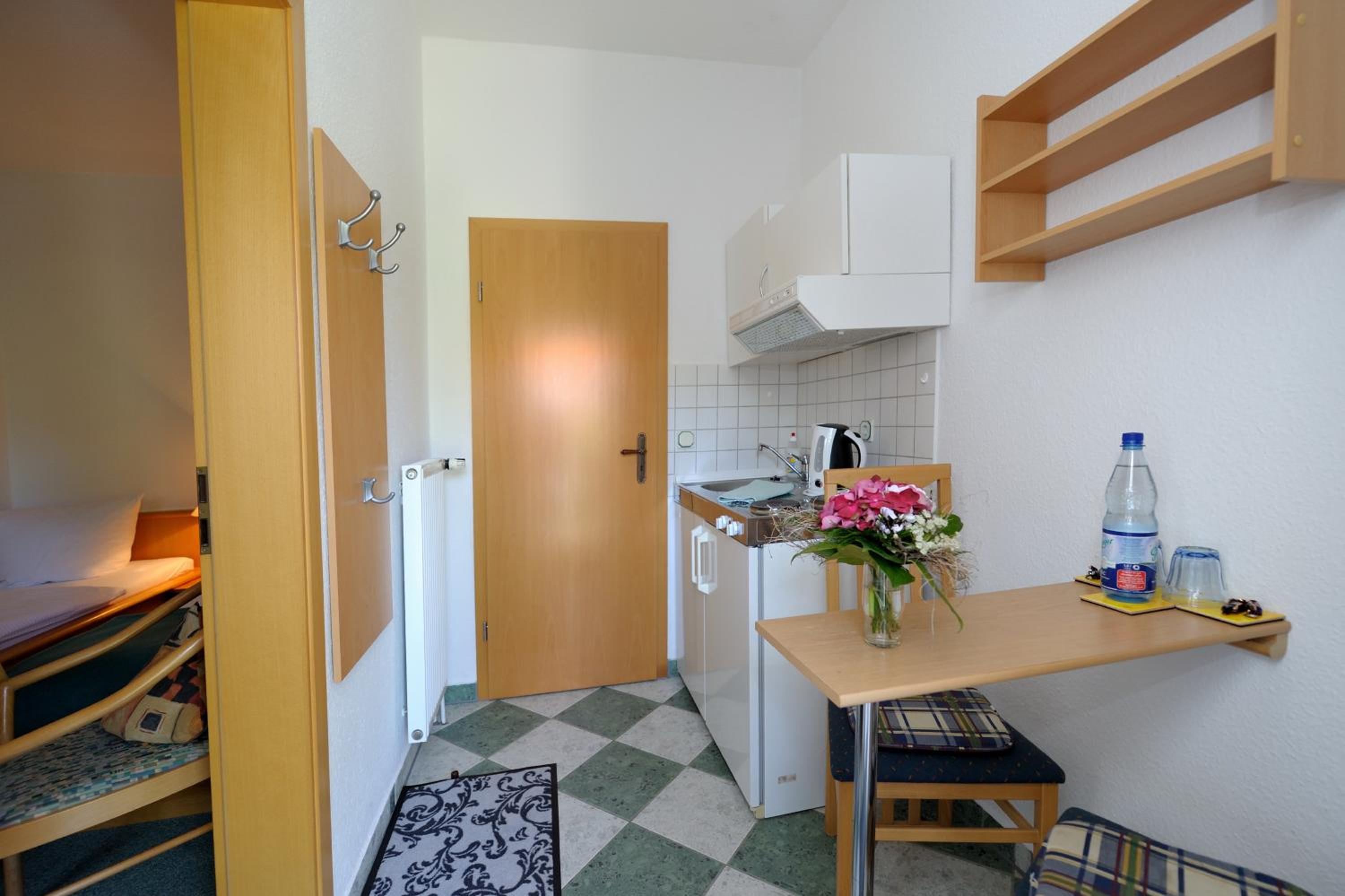 Mini-1-Raum-Apartment mit eigenem Eingang