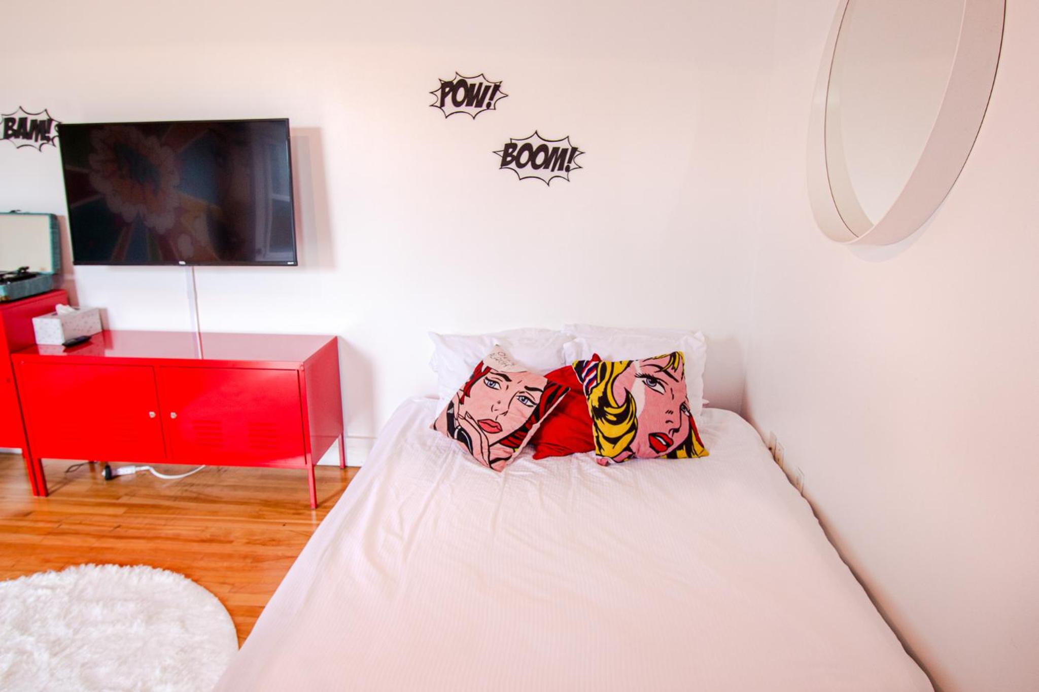 Montreal Vacations - POP - SelfCheckIn - Rooftop - Terraces - St-Denis - Property Image 3