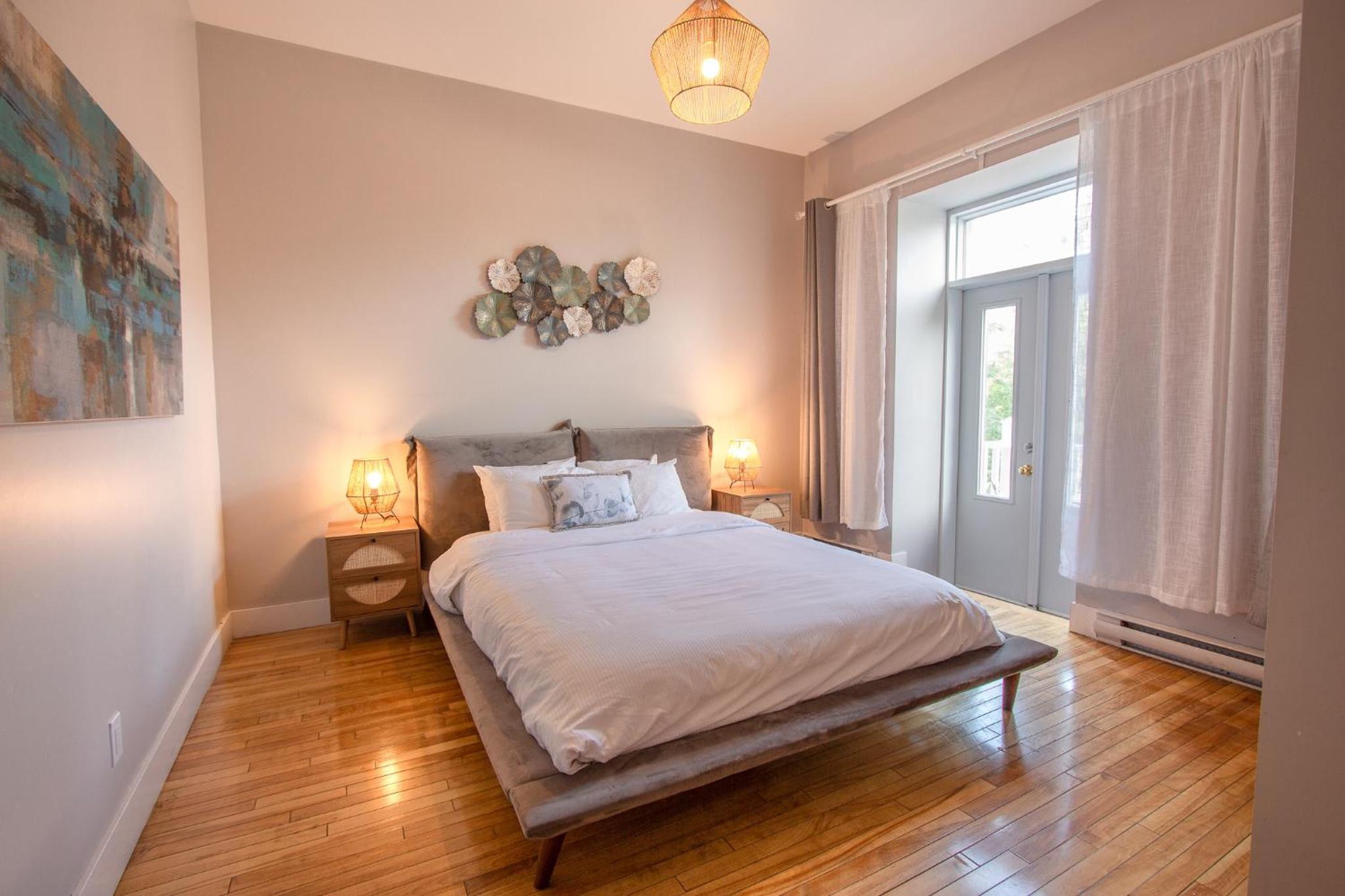 Montreal Vacations - ZEN - SelfCheckIn - Rooftop - Terraces - St-Denis - Property Image 1