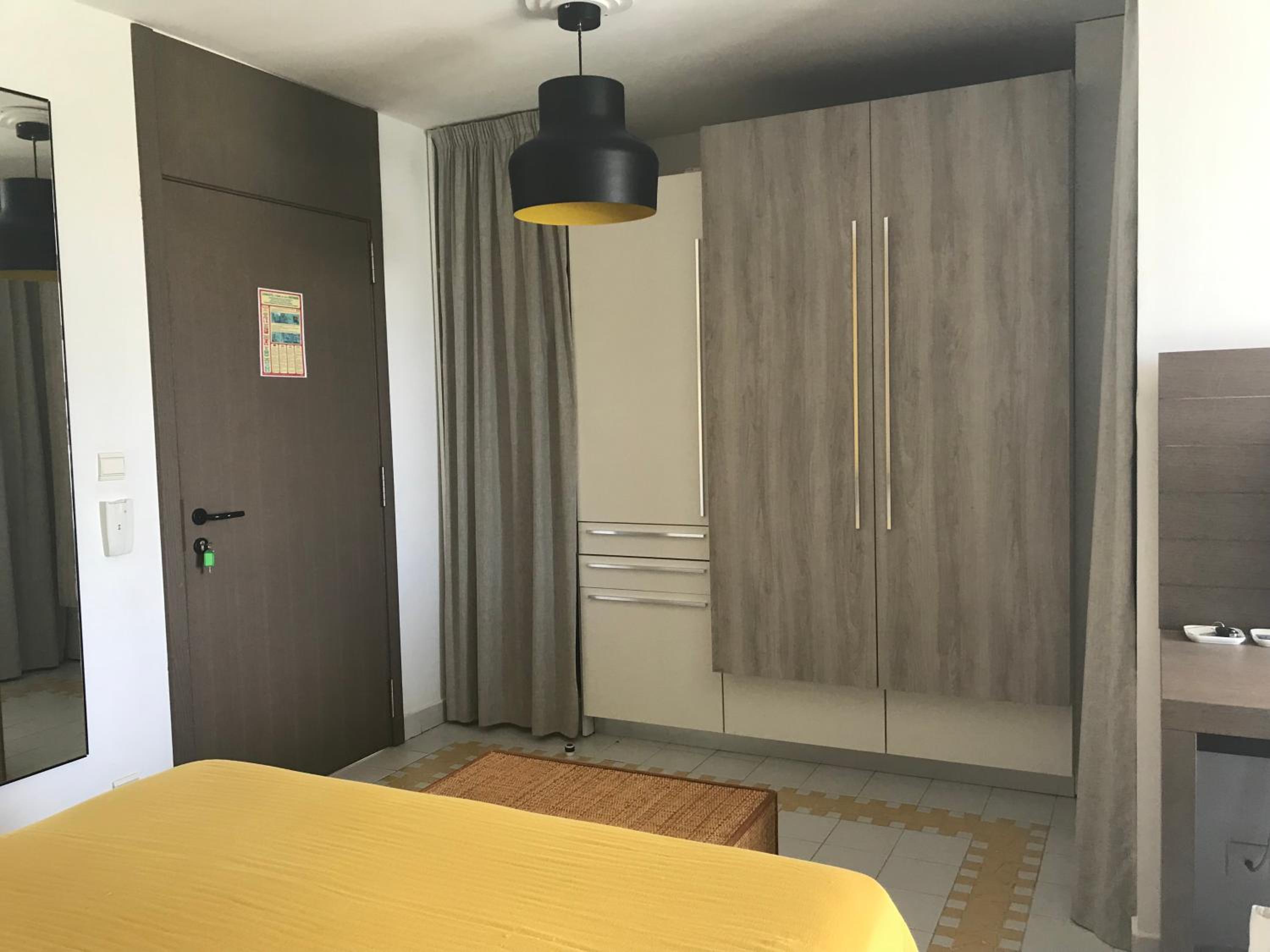 hotel room