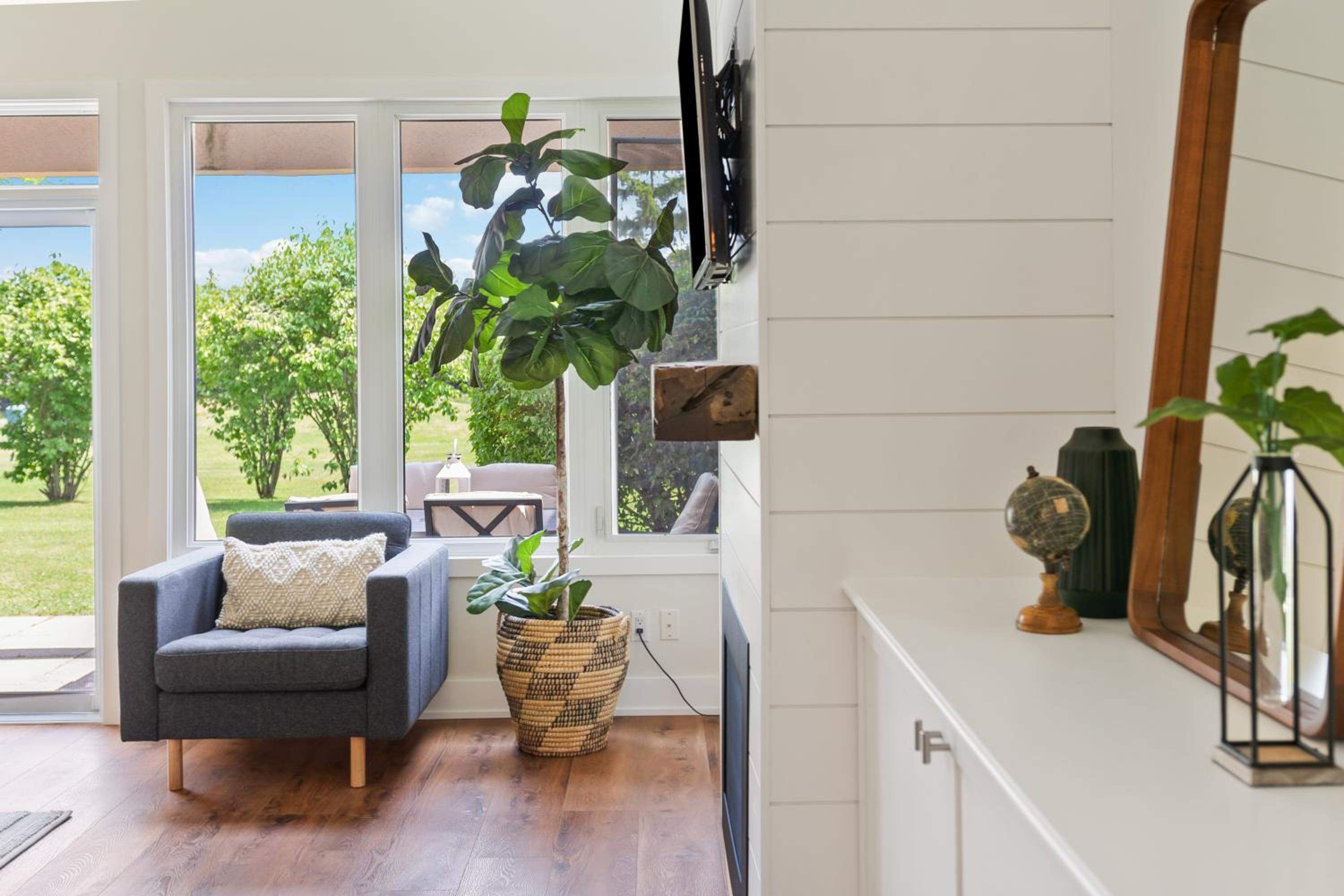 Lovely 3 Bedroom Wintergreen Retreat w Sauna