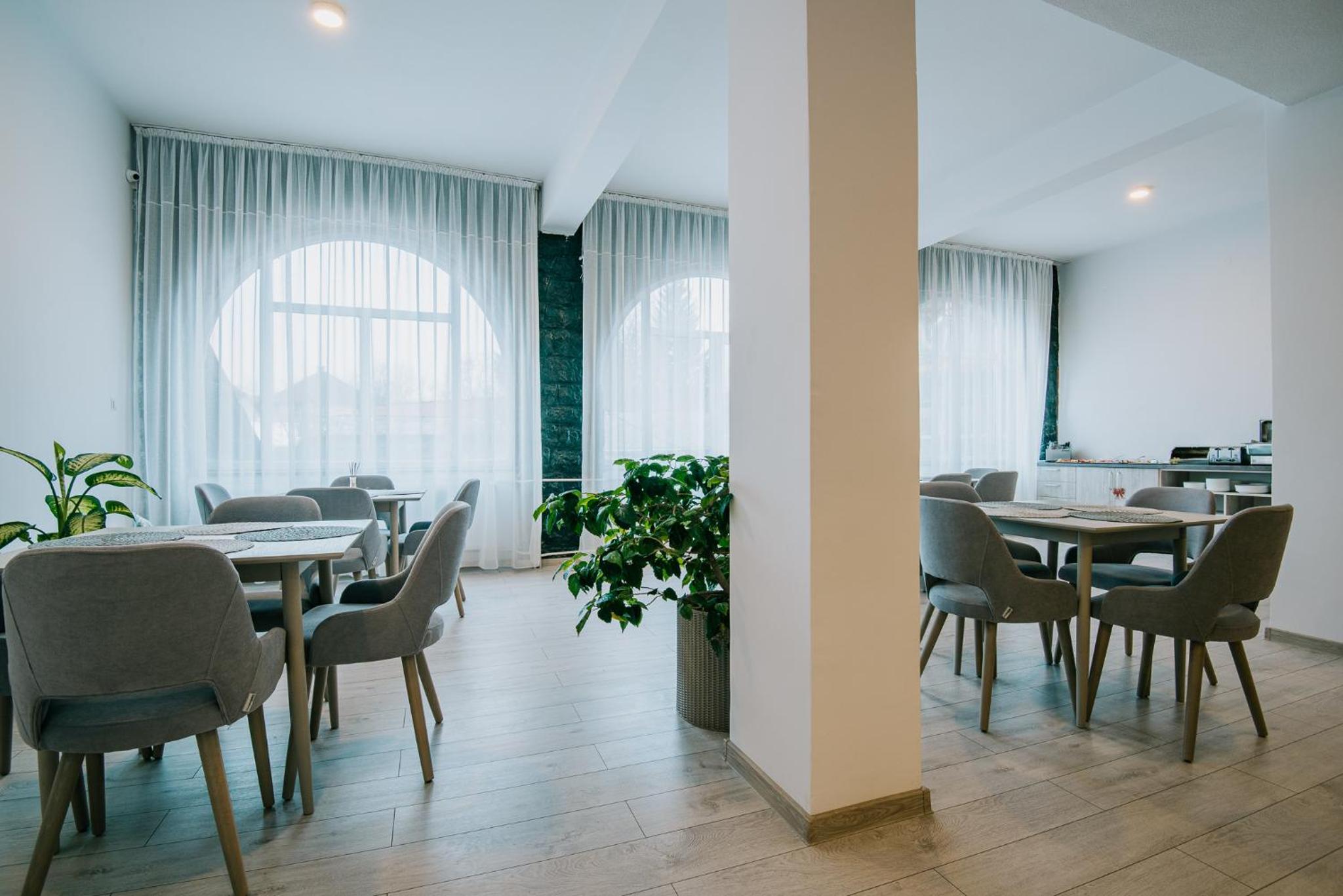 Vila Ursul Negru view 5
