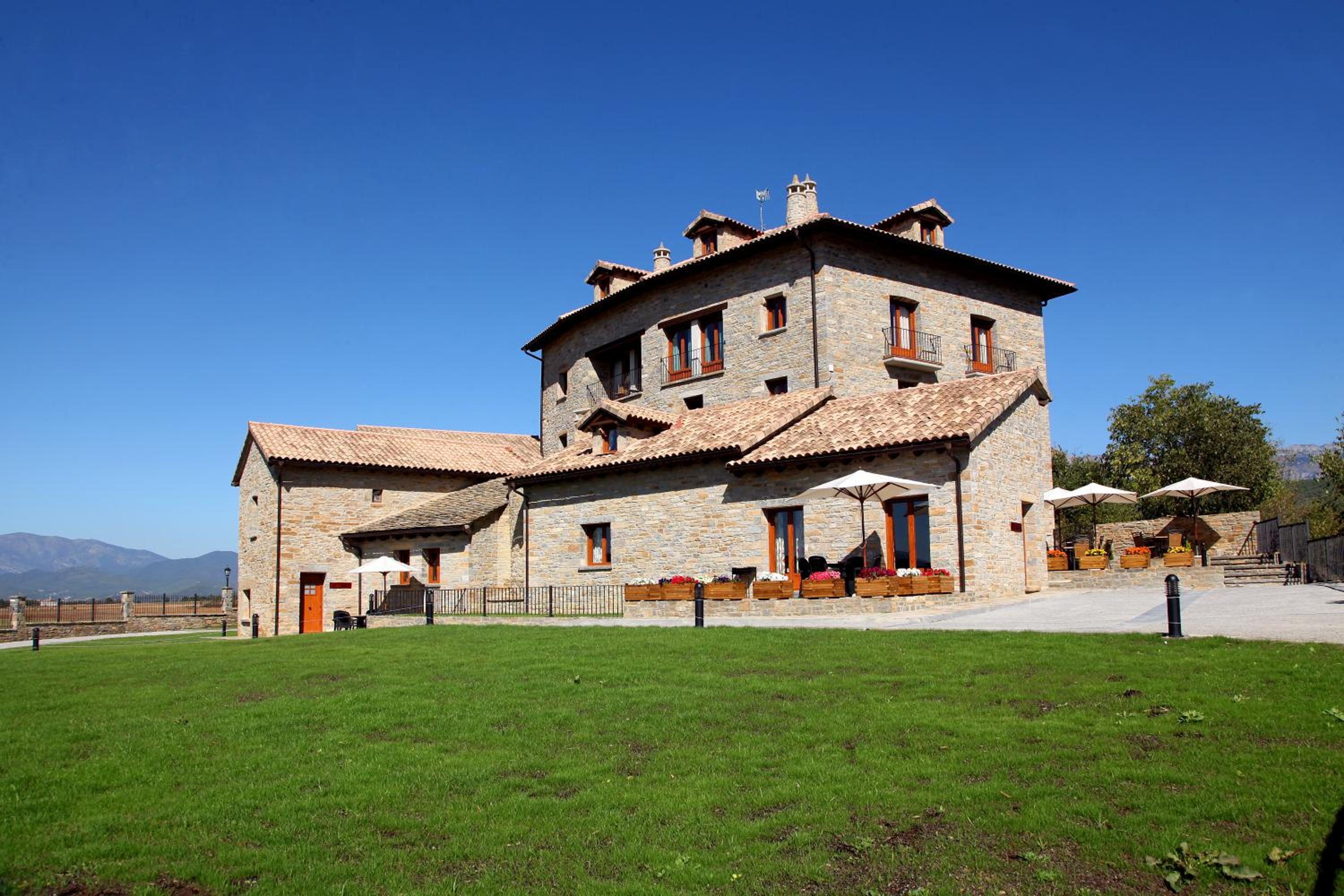 Casas Pirineo, Ainsa