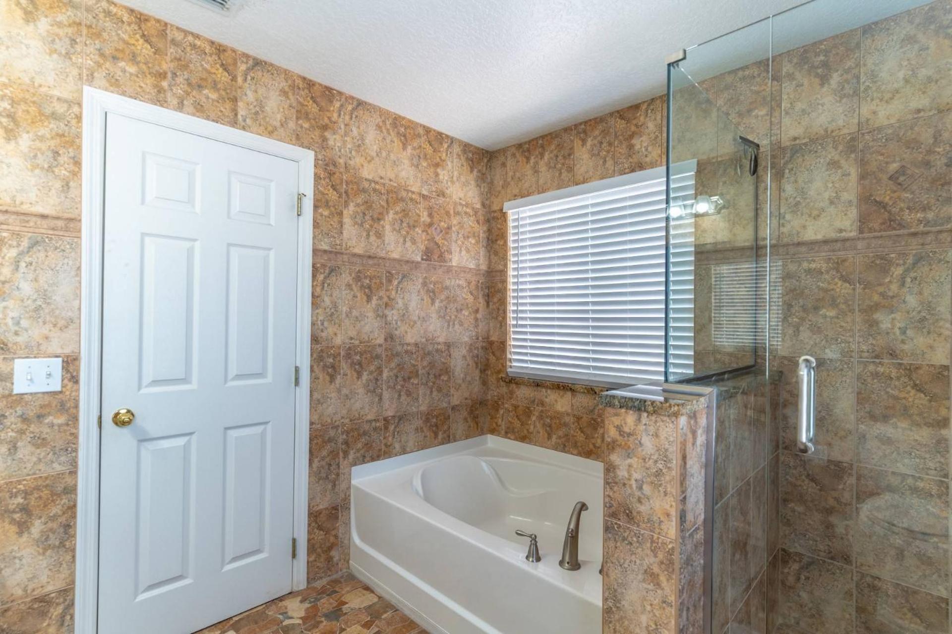 185 Winwood Bay