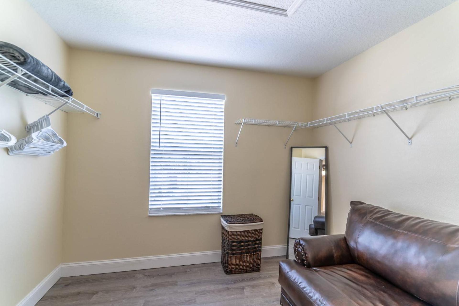 185 Winwood Bay