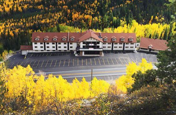 Monarch Mountain Lodge - Property Image 1