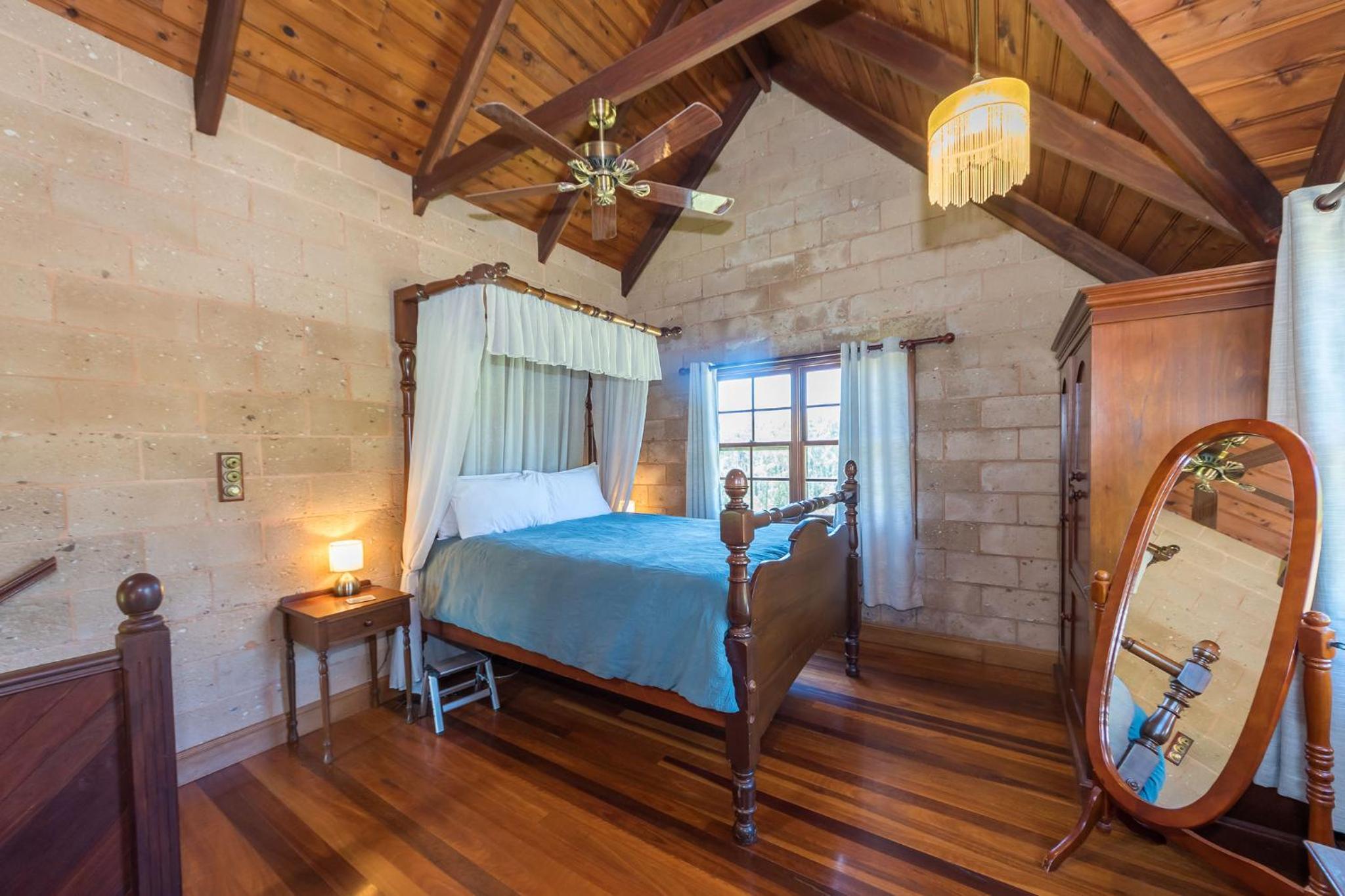Clarendon Forest Retreat