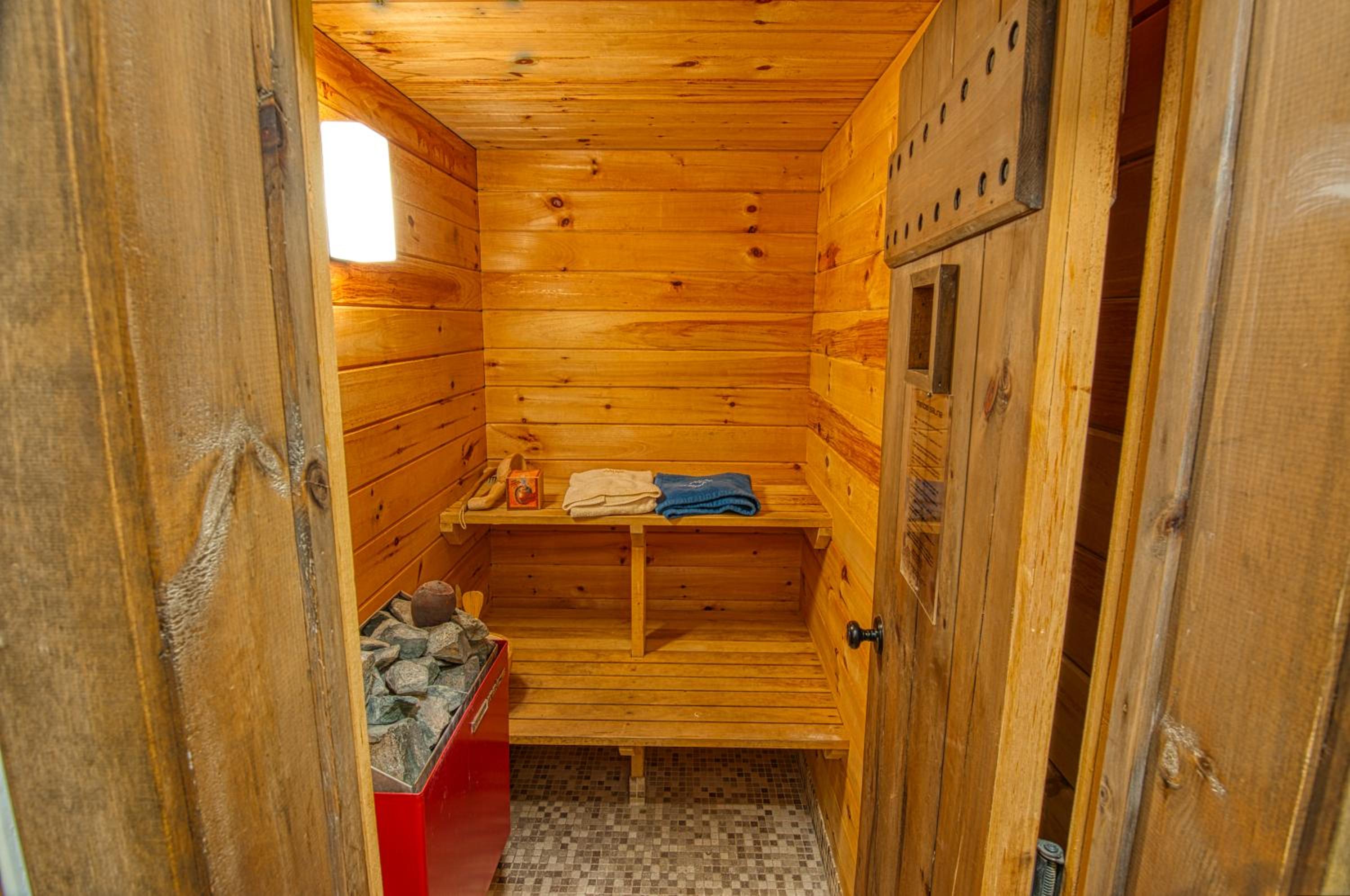Gnome Home Mountain Ski Chalet w/Sauna Killington view 3