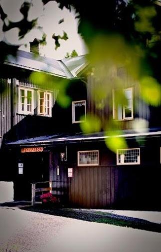Glomstad Gjestehus