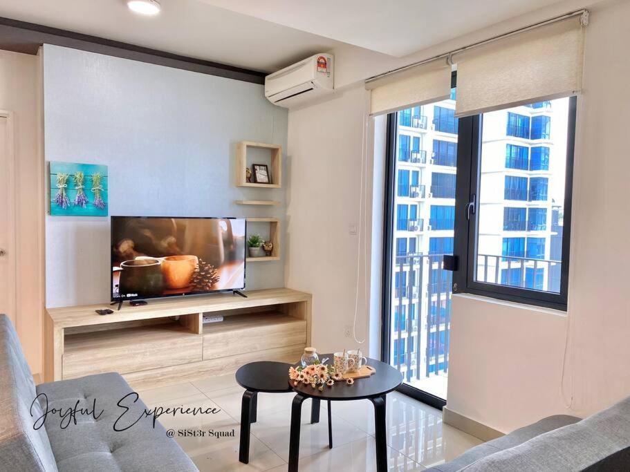 Breezy 2-10Pax 2R2B Trefoil Setia City Shah Alam SiS Homestay photo 1