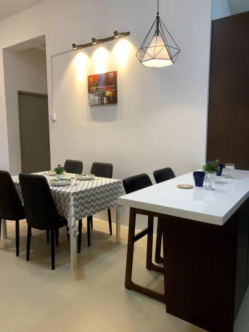 New GoldenHill Condo 3BR 1Min Pasar Mlm Cameron Highlands view 2