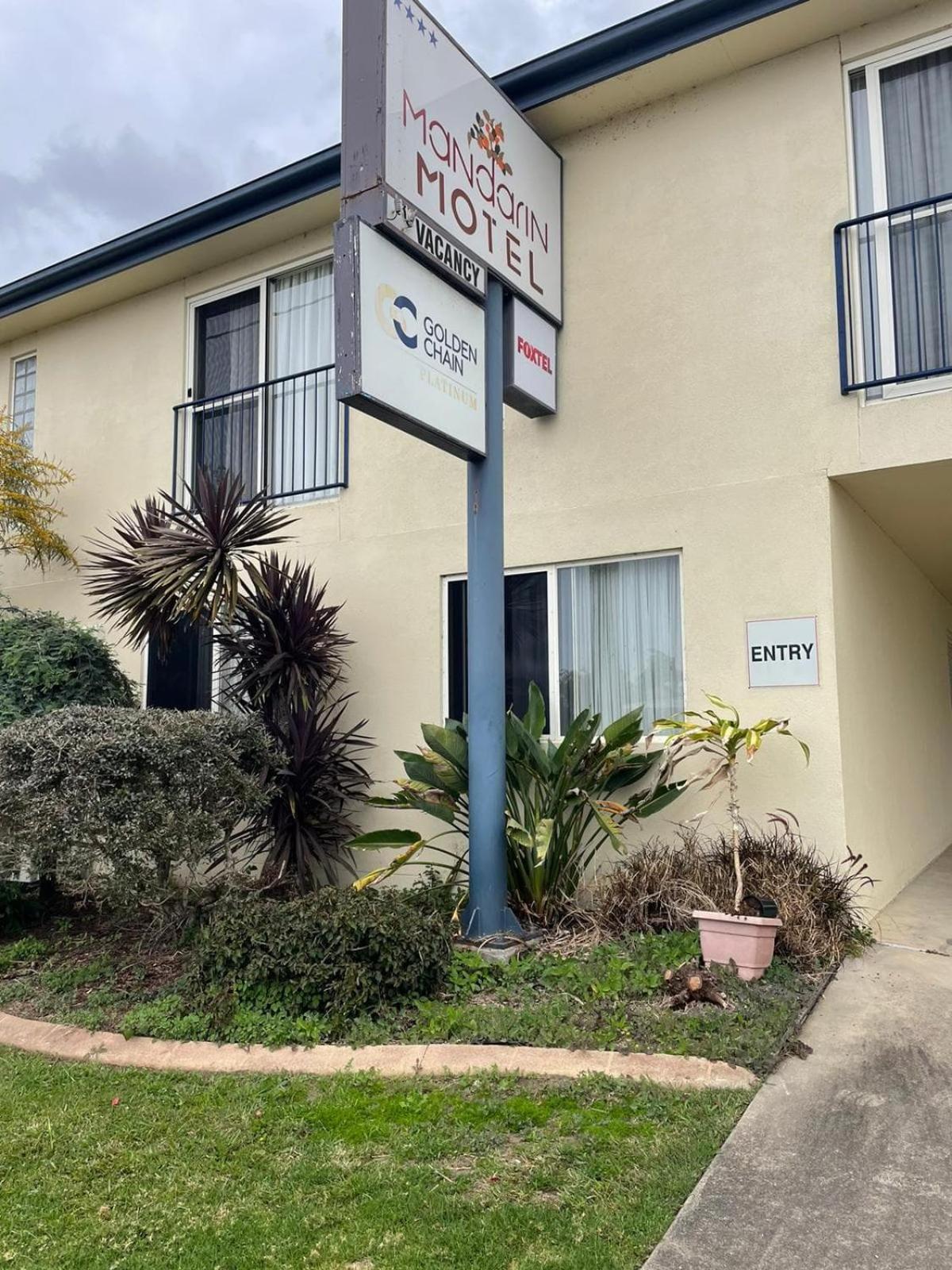 Mandarin Motel
