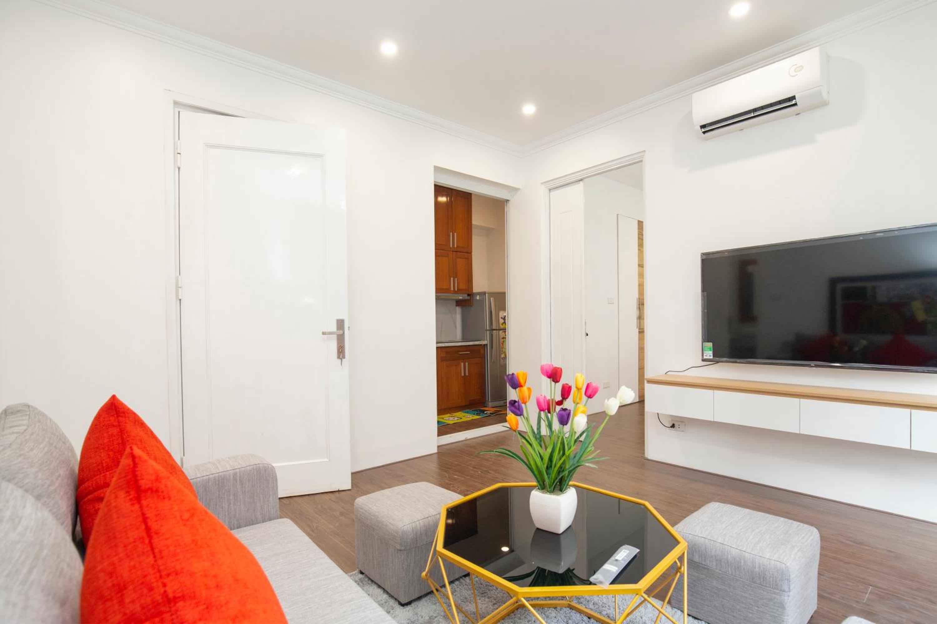 Sumitomo Tower-1 Bed Apartment & Hotel