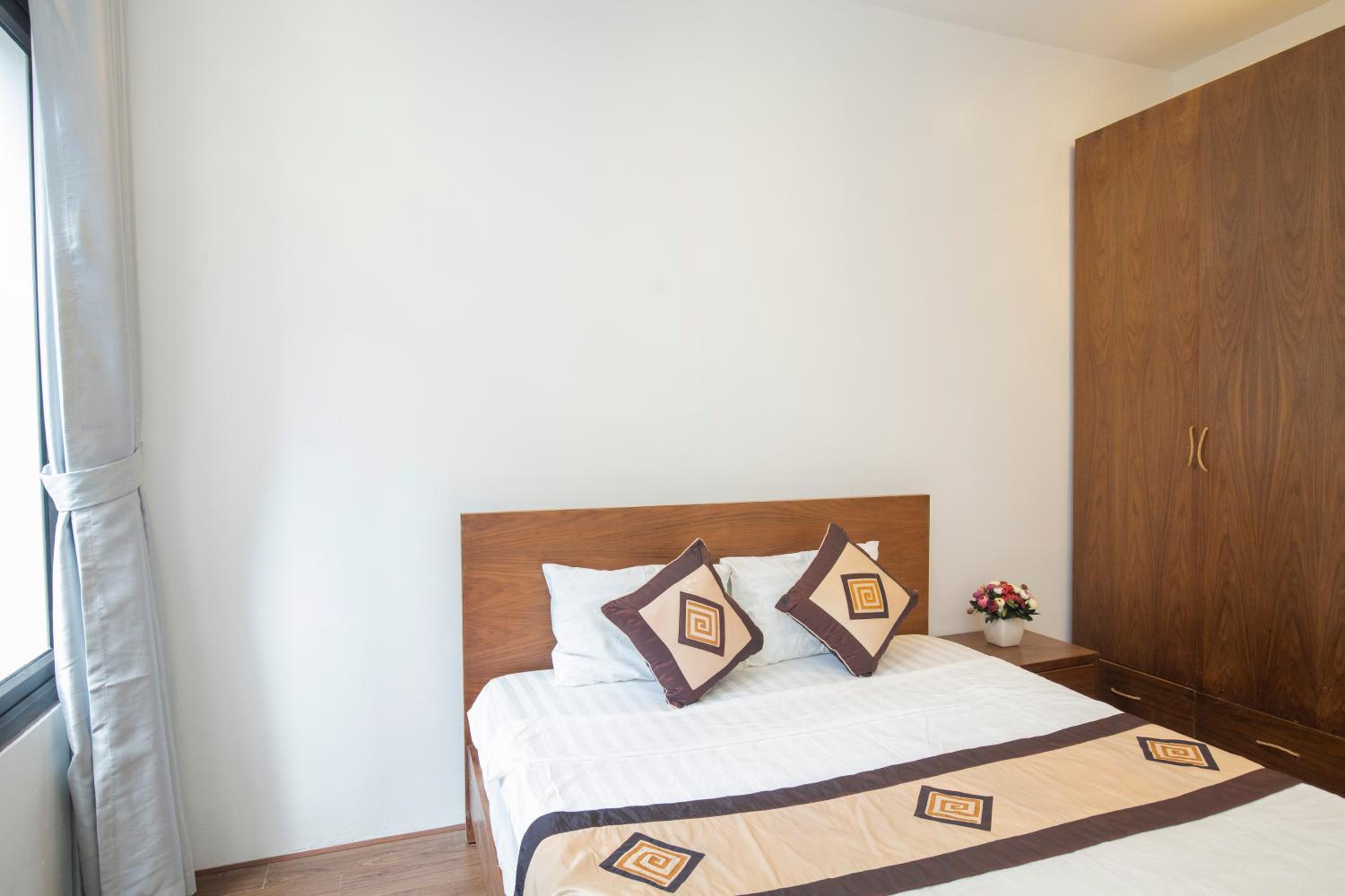 Sumitomo Tower-1 Bed Apartment & Hotel