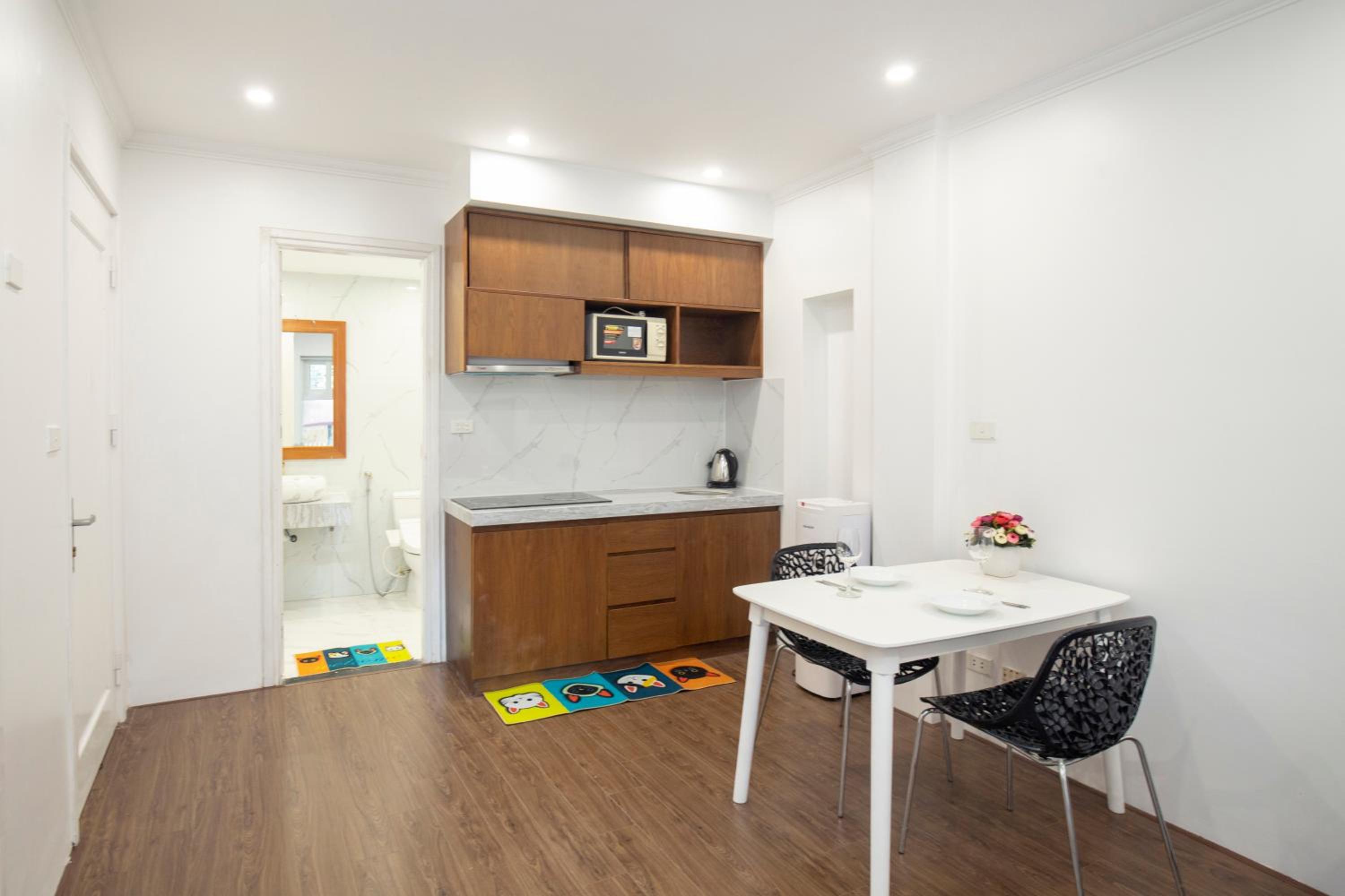 Sumitomo Tower-1 Bed Apartment & Hotel